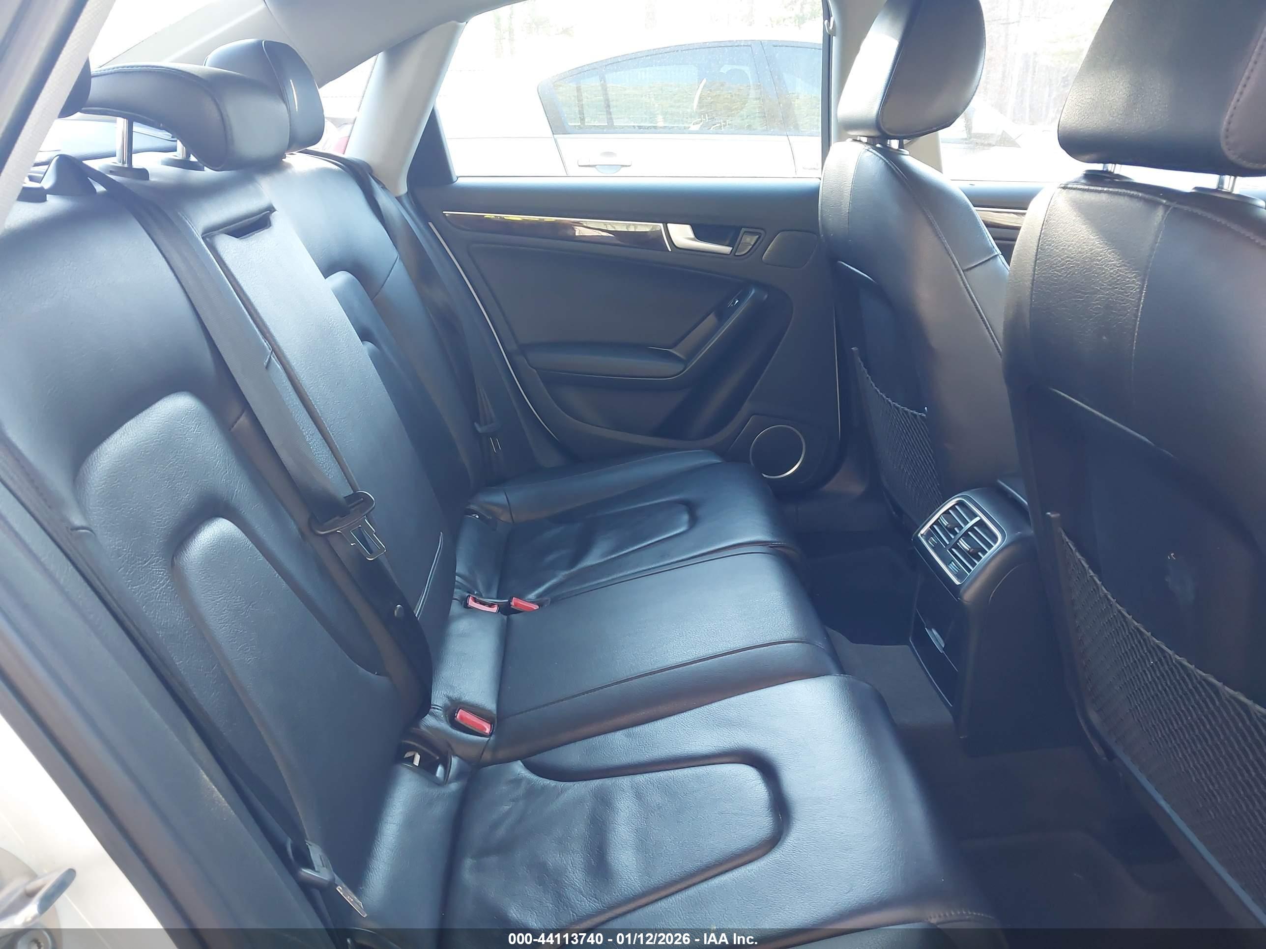 AUDI A4 image 8