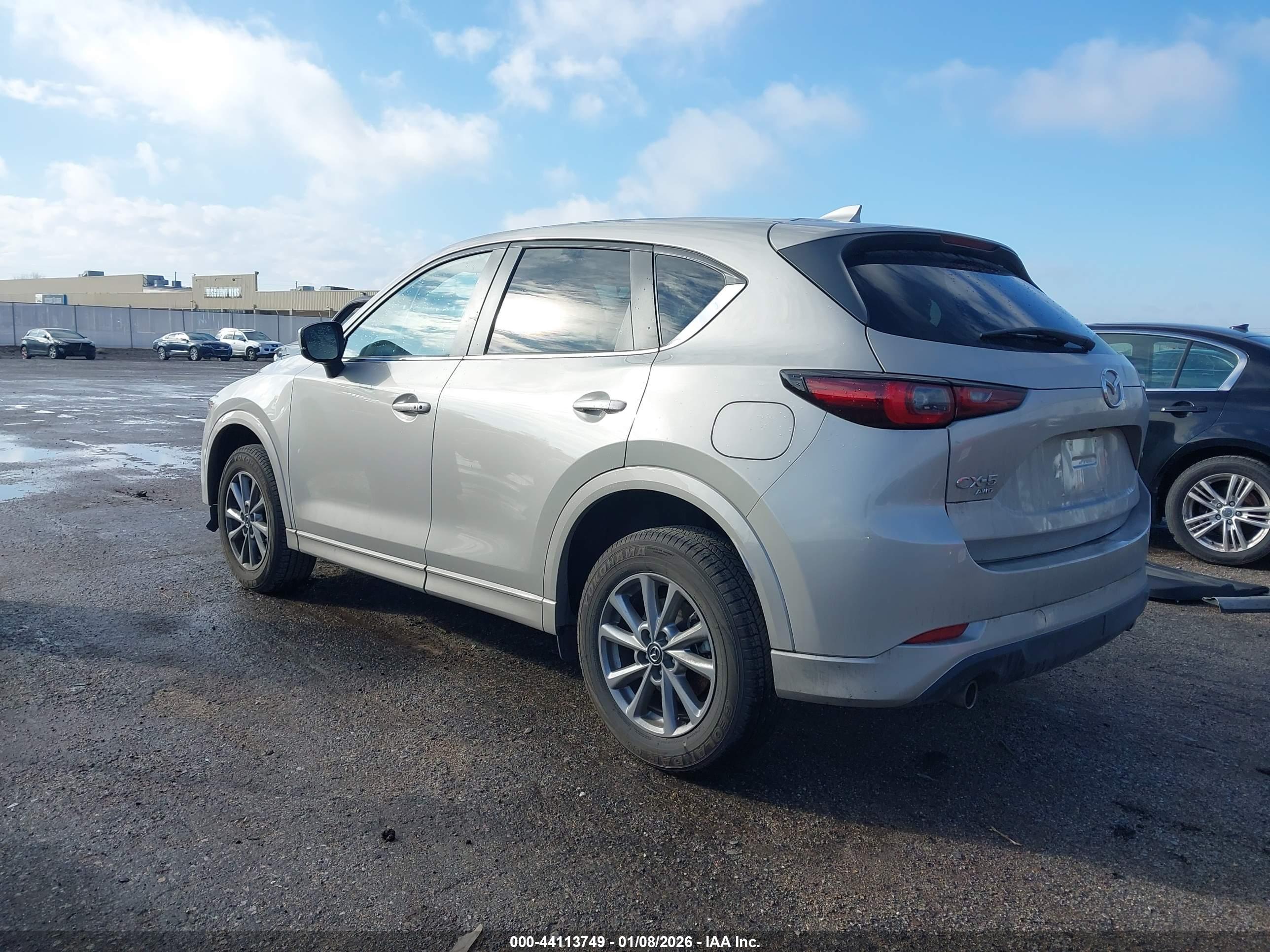MAZDA CX-5 image 3