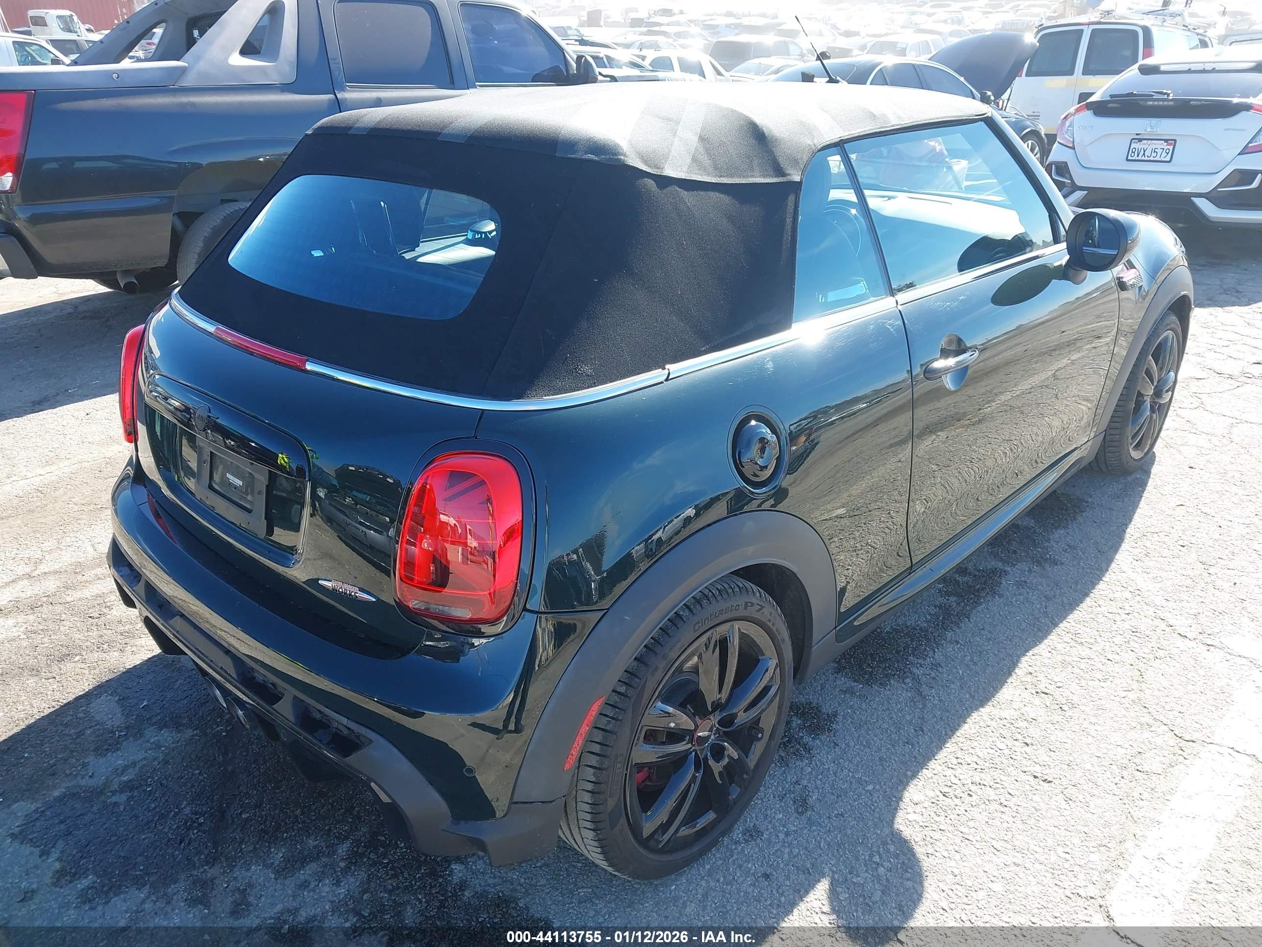 MINI CONVERTIBLE image 4