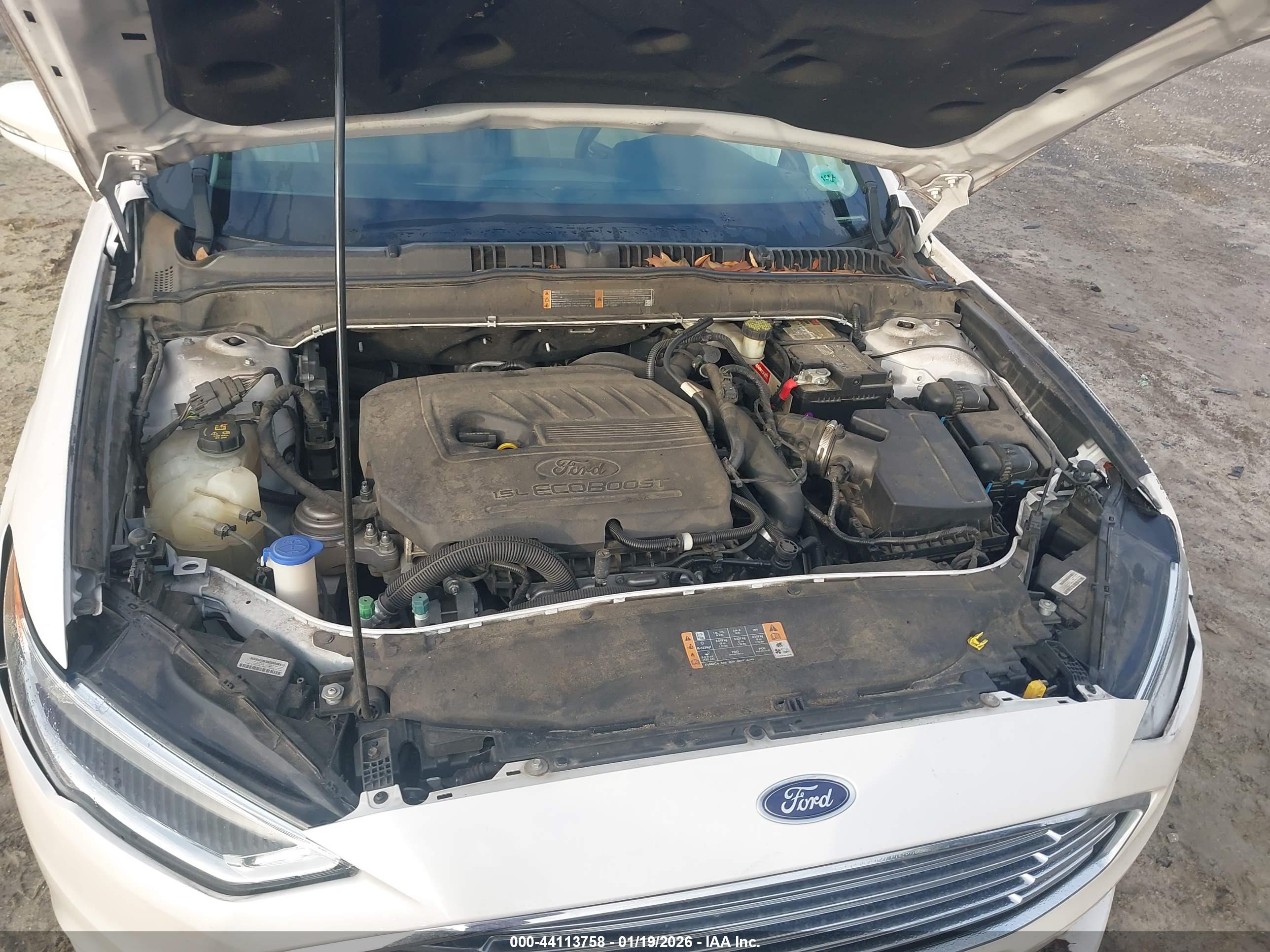 FORD FUSION image 10
