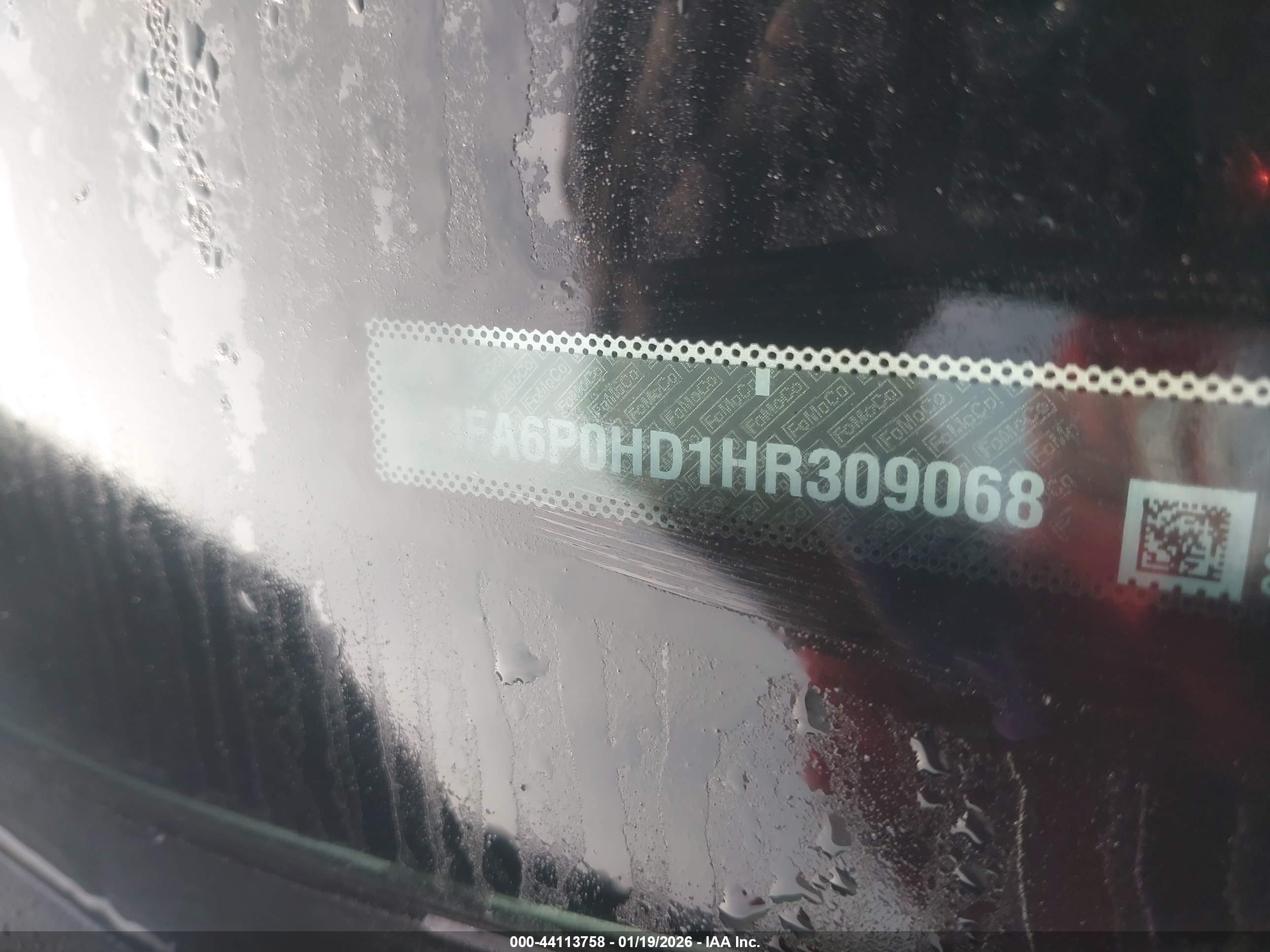 FORD FUSION image 9