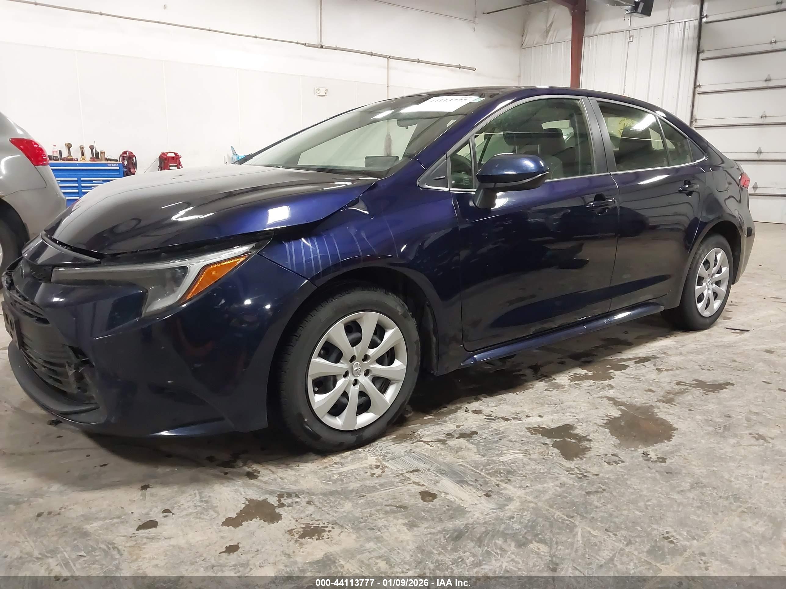 TOYOTA COROLLA image 2