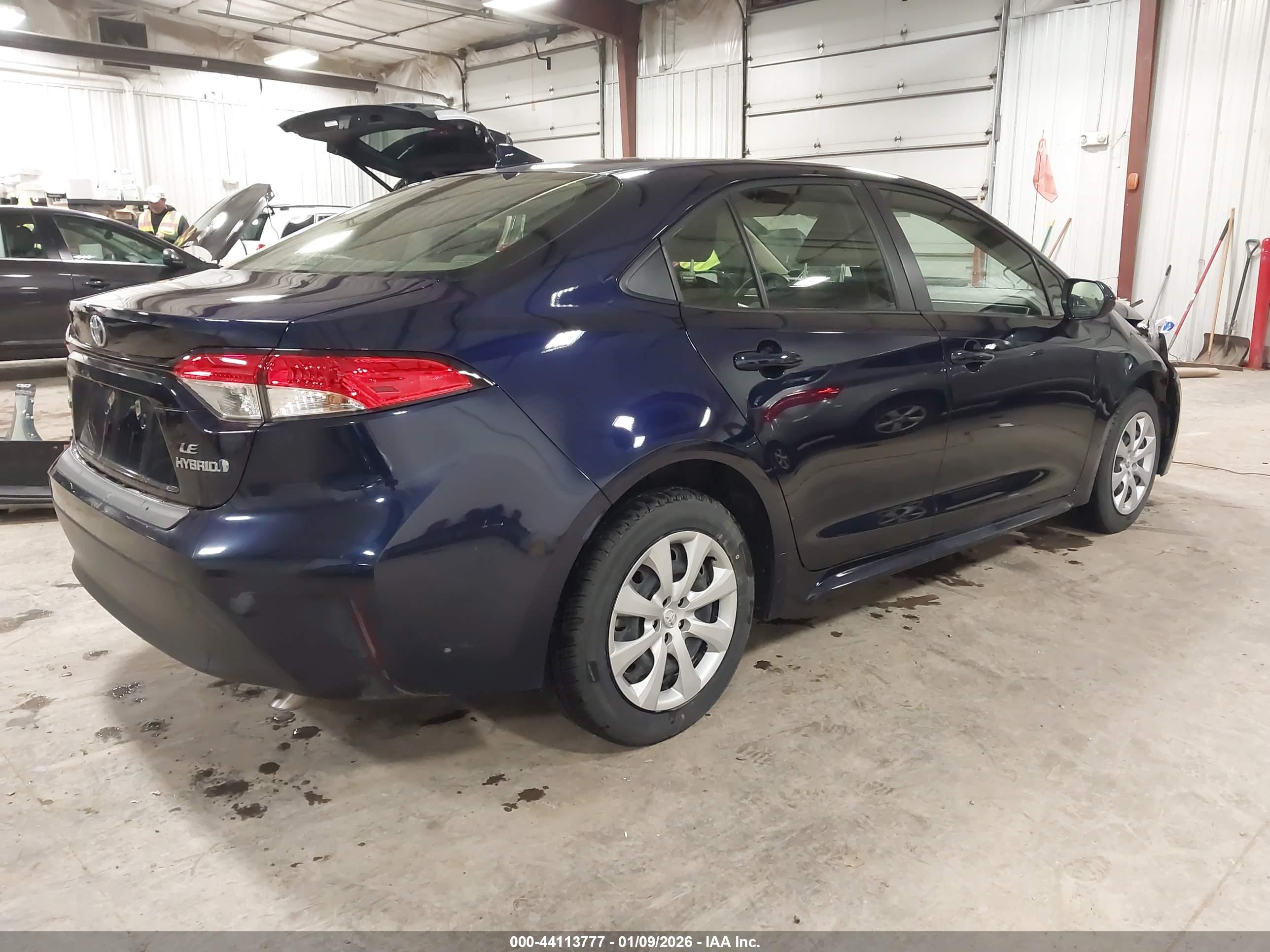 TOYOTA COROLLA image 4