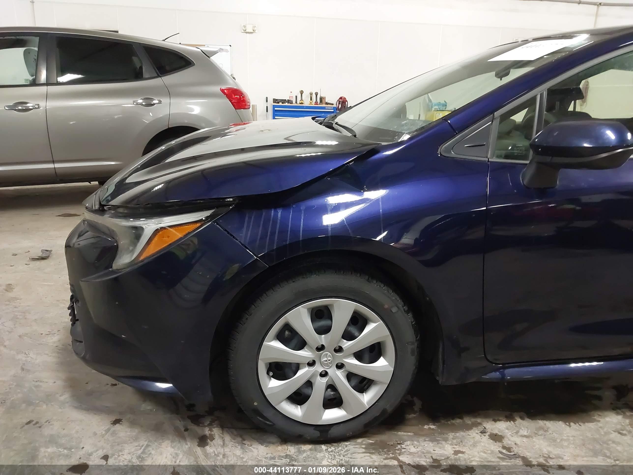 TOYOTA COROLLA image 6