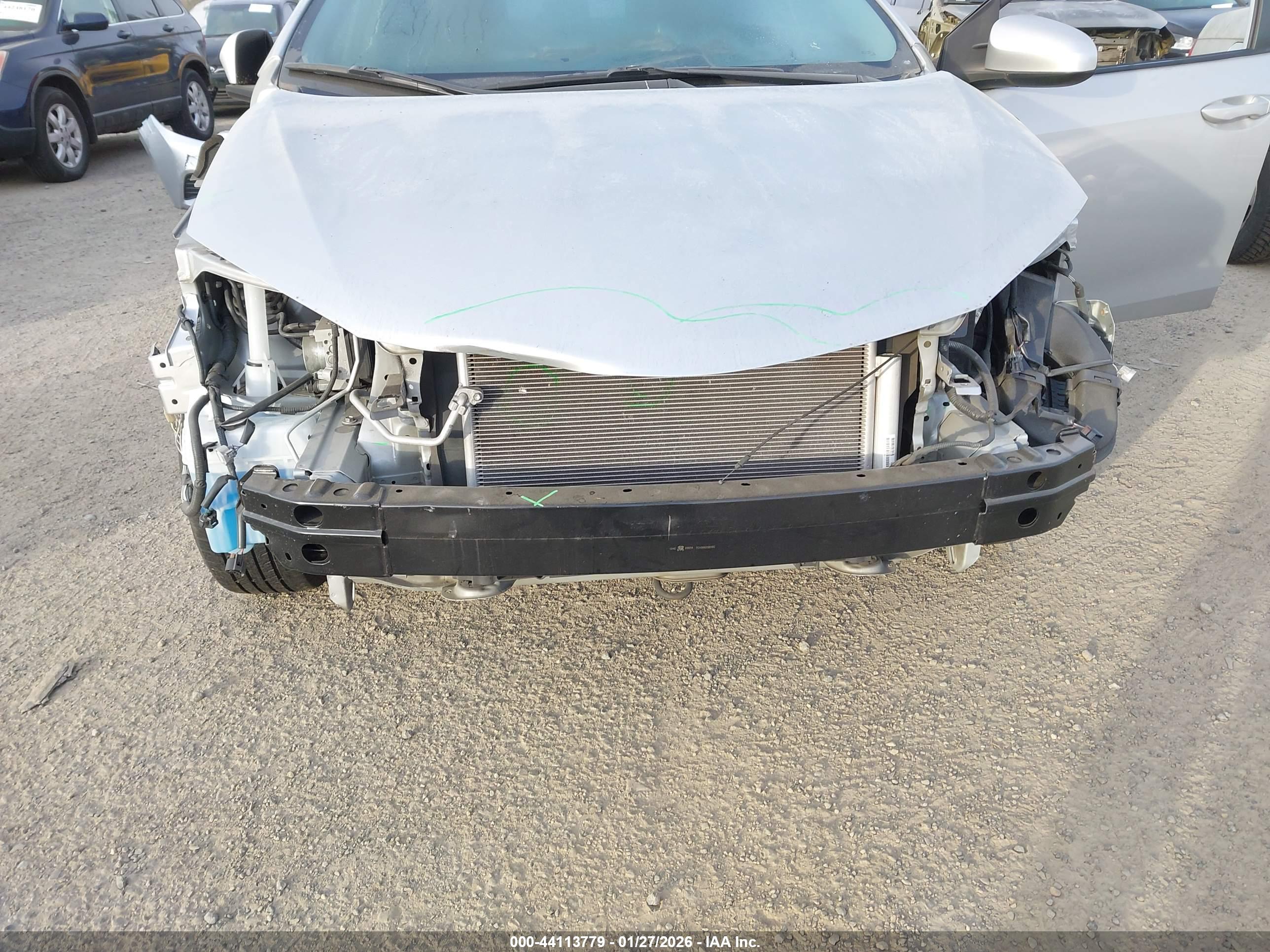 TOYOTA COROLLA image 6
