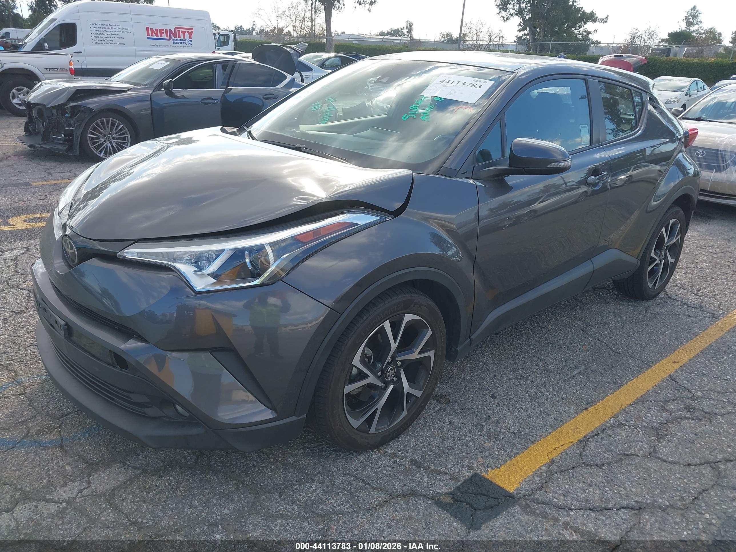 TOYOTA C-HR image 2