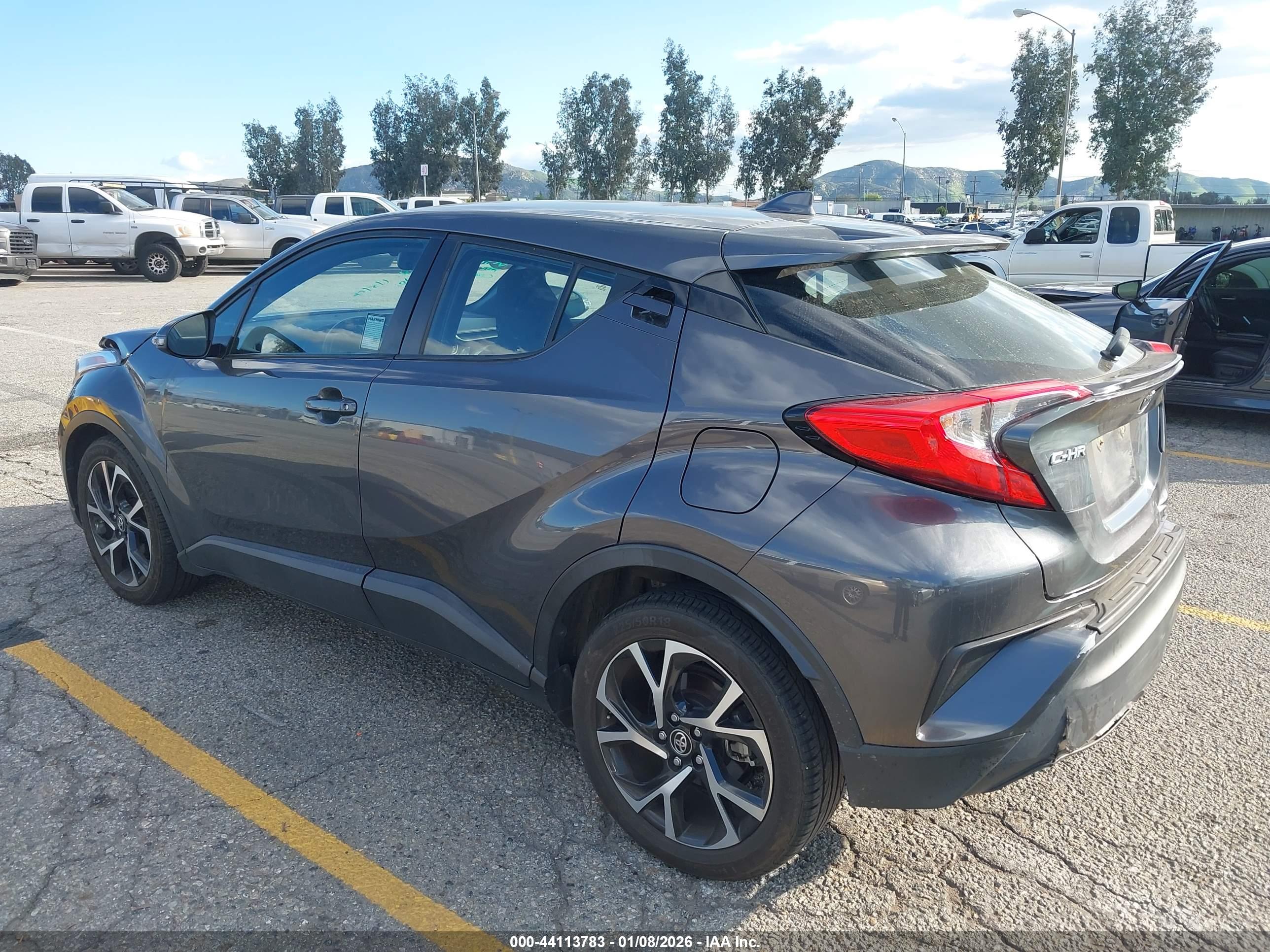 TOYOTA C-HR image 3