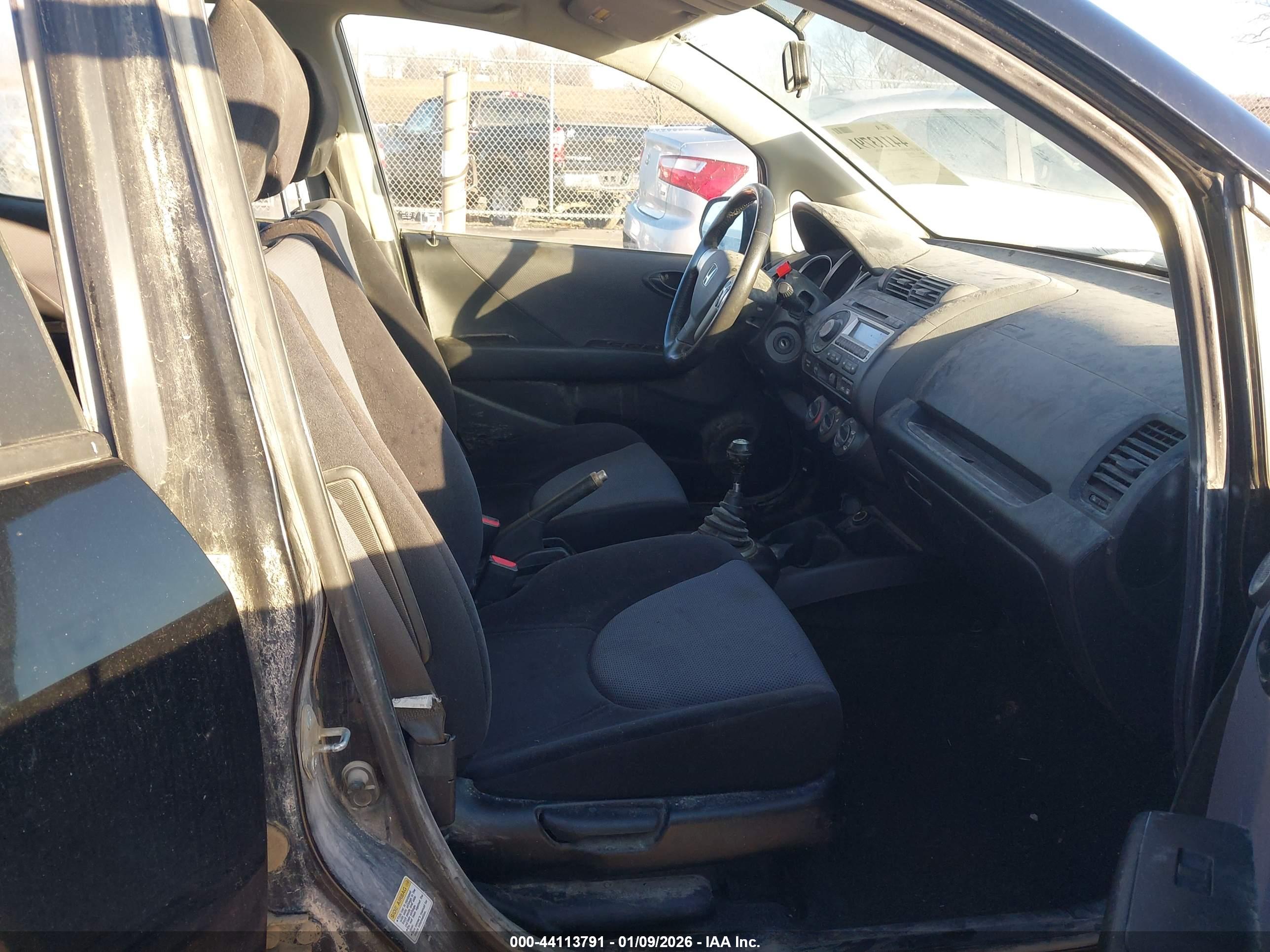 HONDA FIT image 5