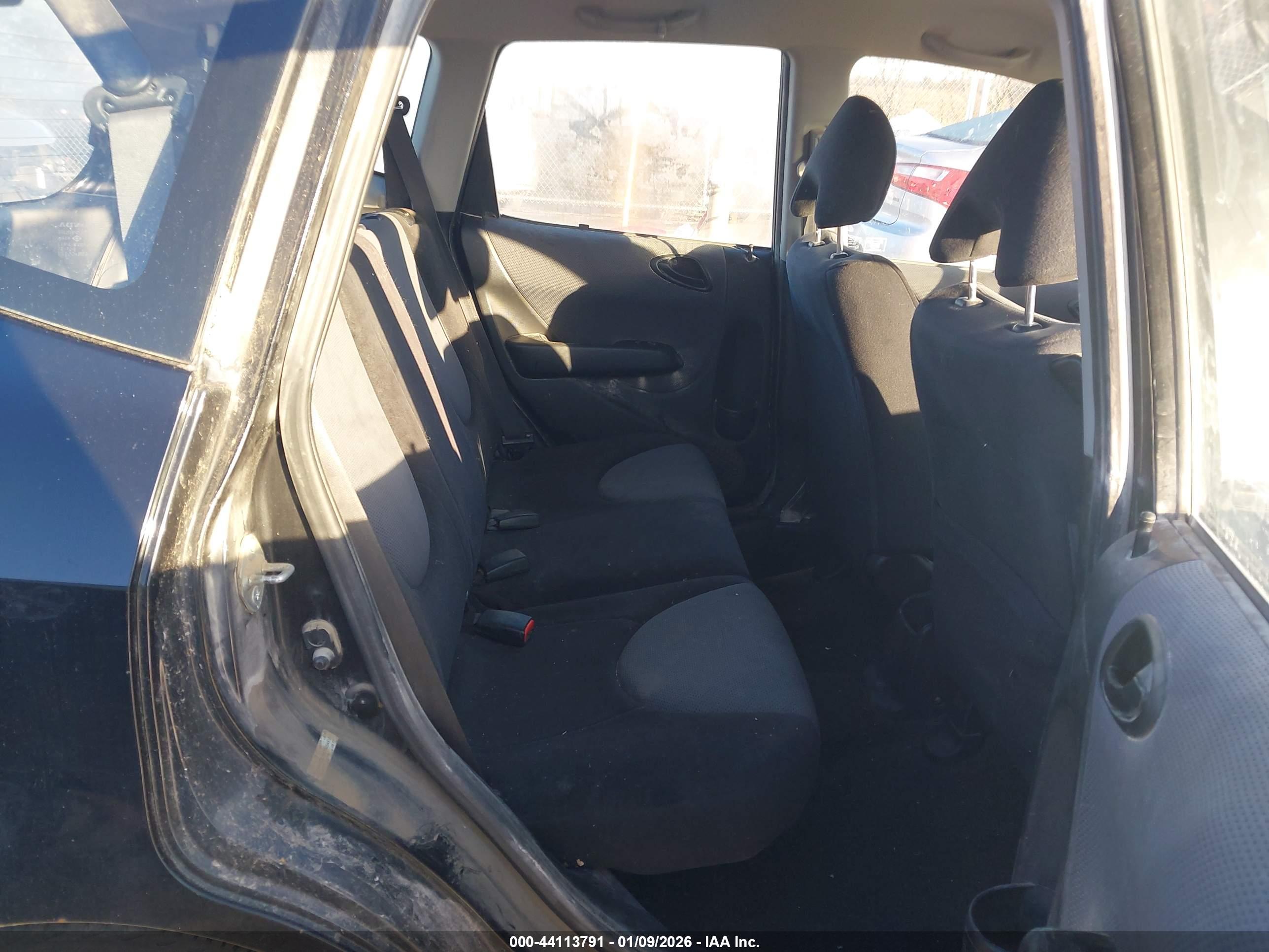 HONDA FIT image 8