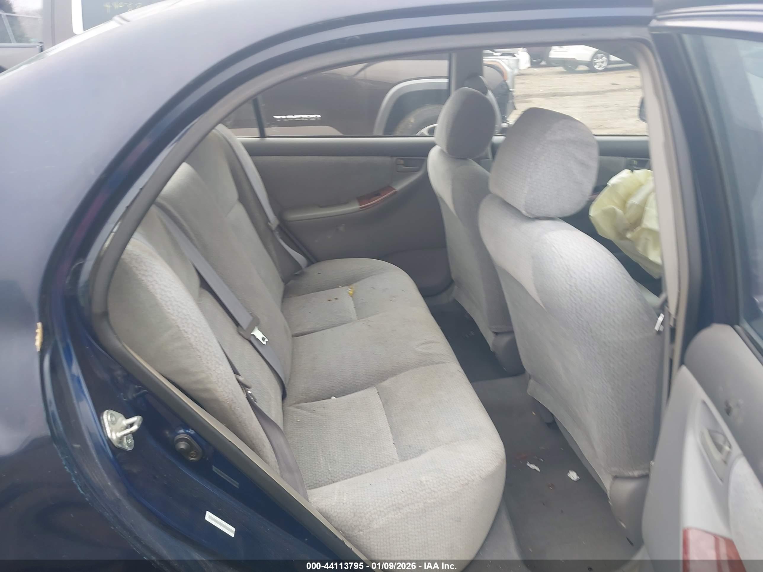 TOYOTA COROLLA image 8