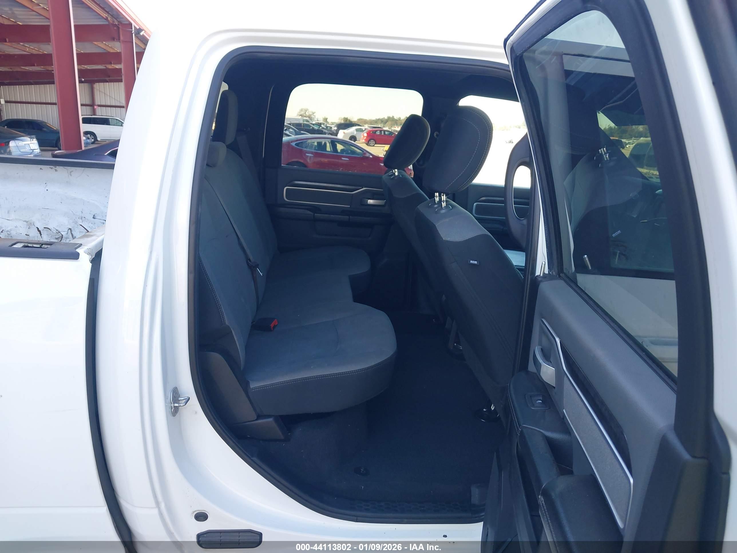 RAM 2500 image 8