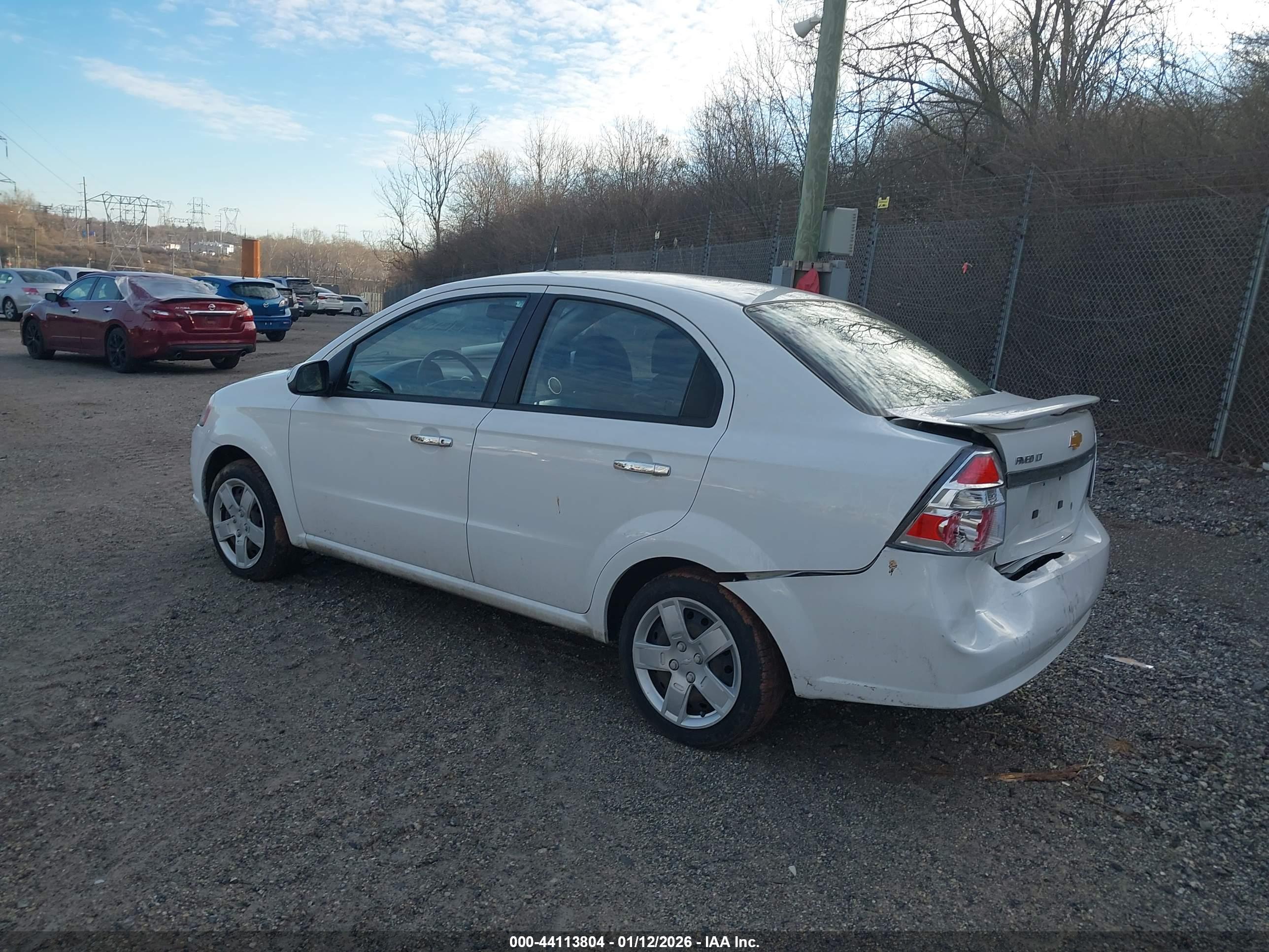 CHEVROLET AVEO image 3