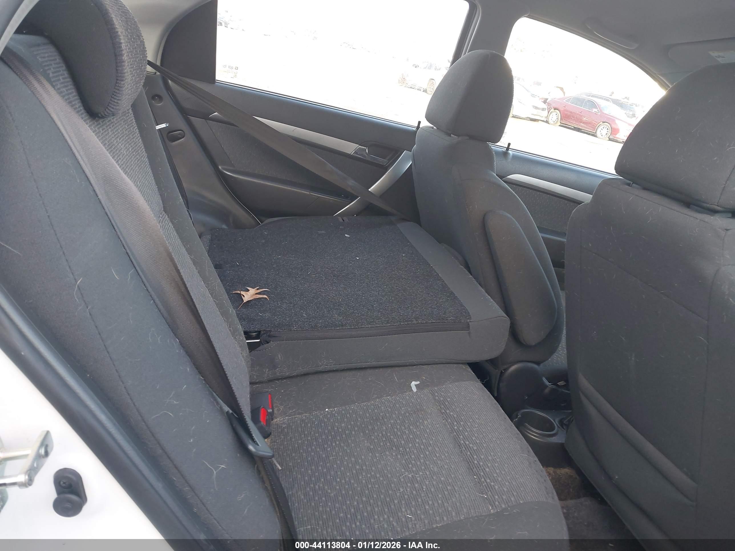 CHEVROLET AVEO image 8