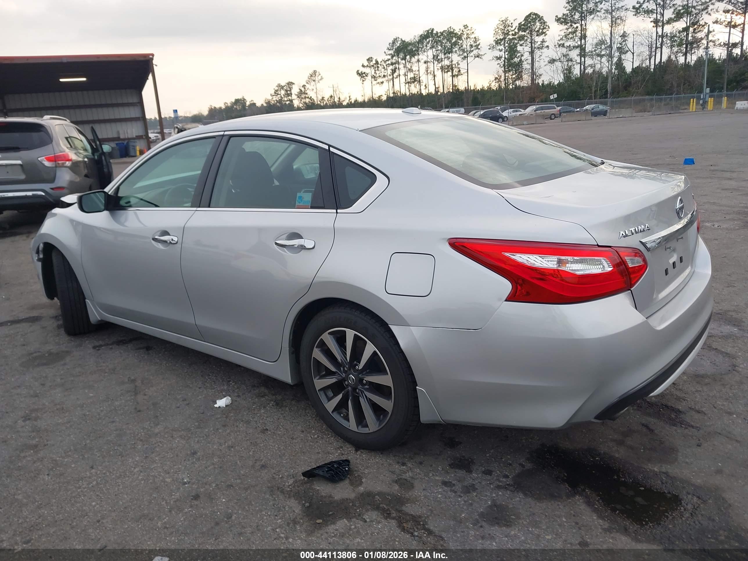 NISSAN ALTIMA image 3