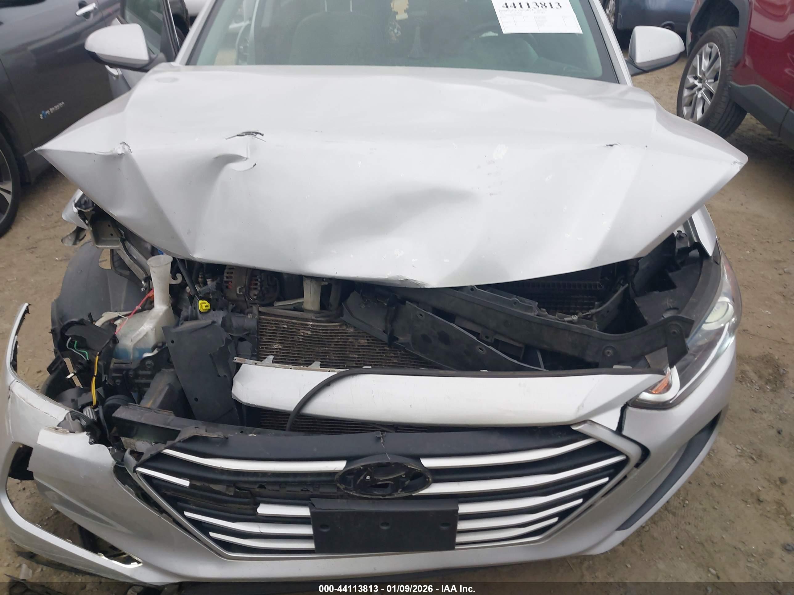 HYUNDAI ELANTRA image 6