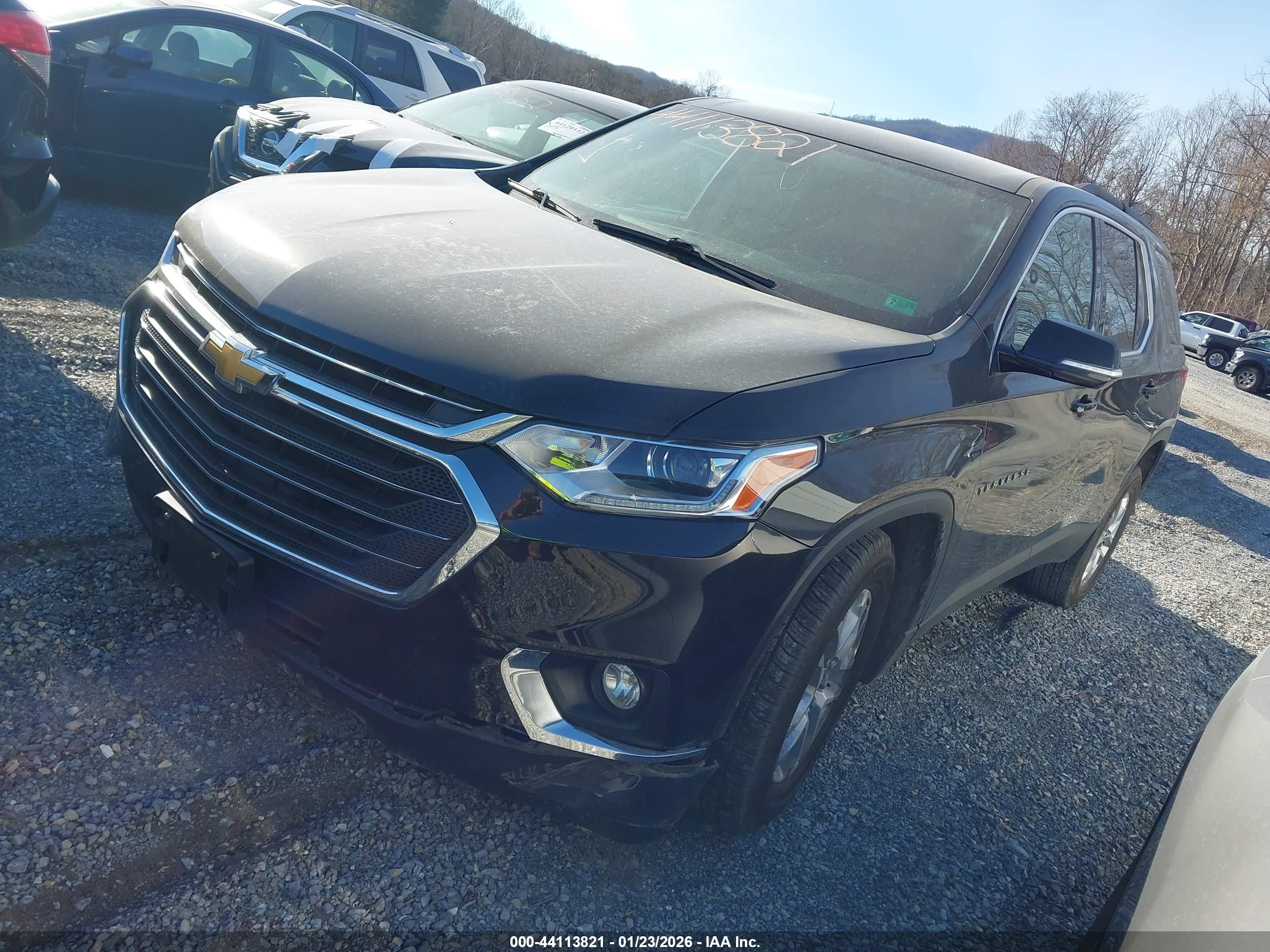 CHEVROLET TRAVERSE image 2