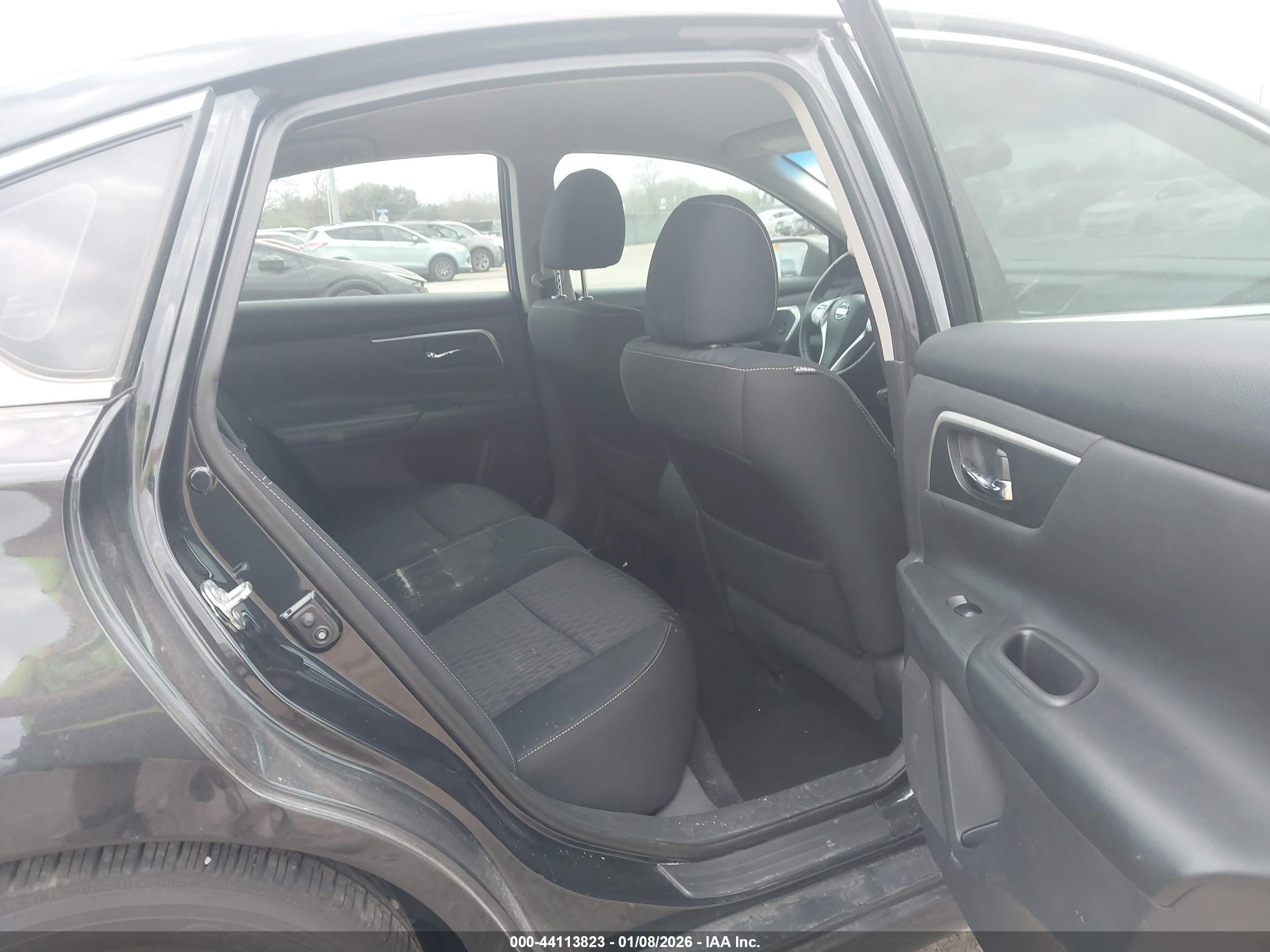 NISSAN ALTIMA image 8