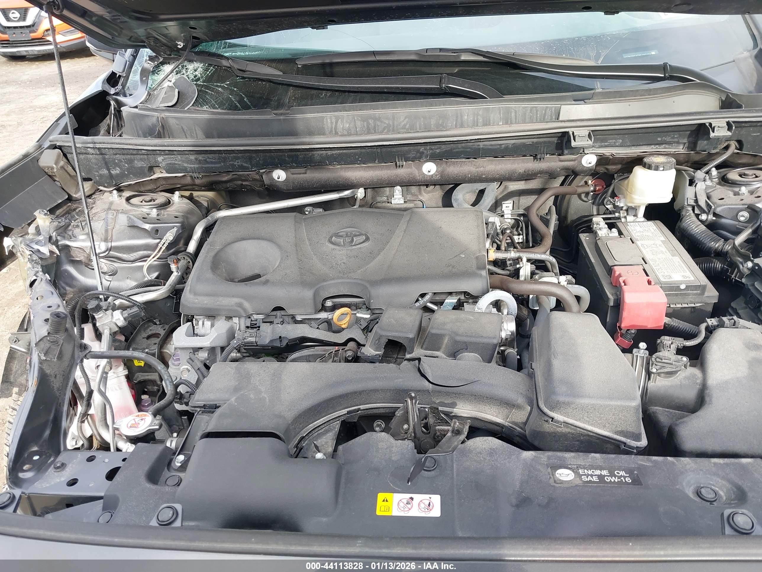 TOYOTA RAV4 image 10