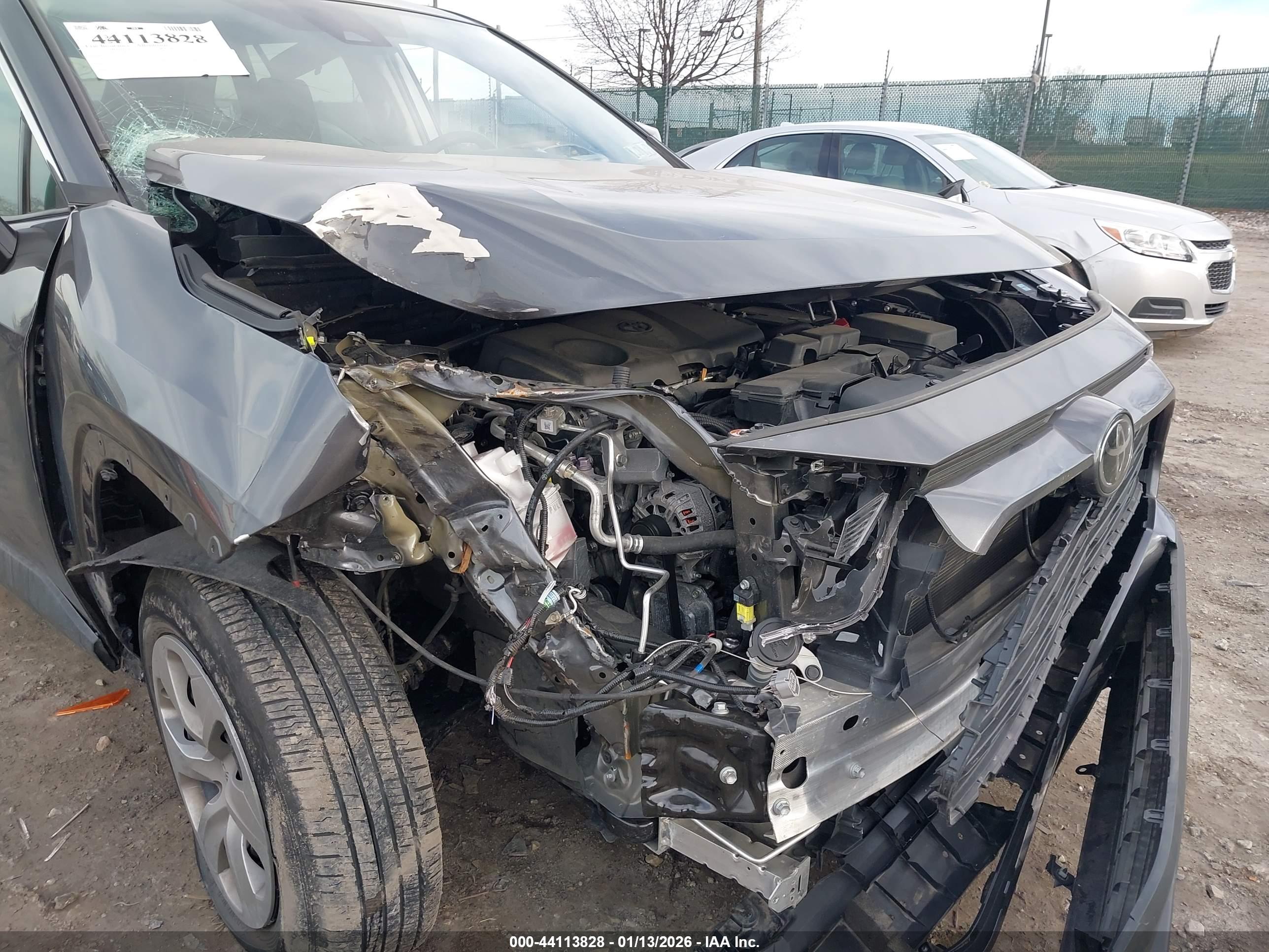 TOYOTA RAV4 image 6