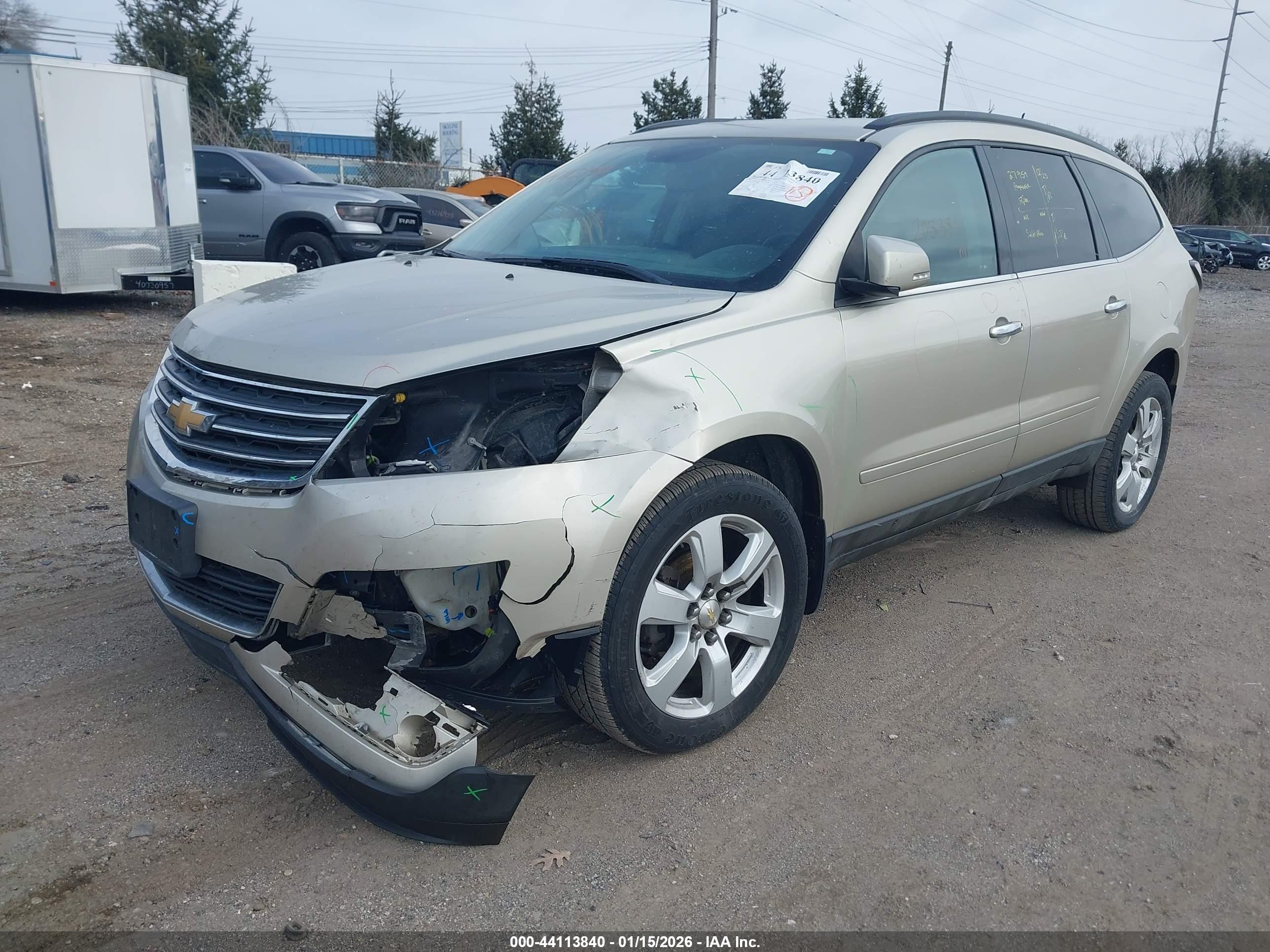 CHEVROLET TRAVERSE image 2