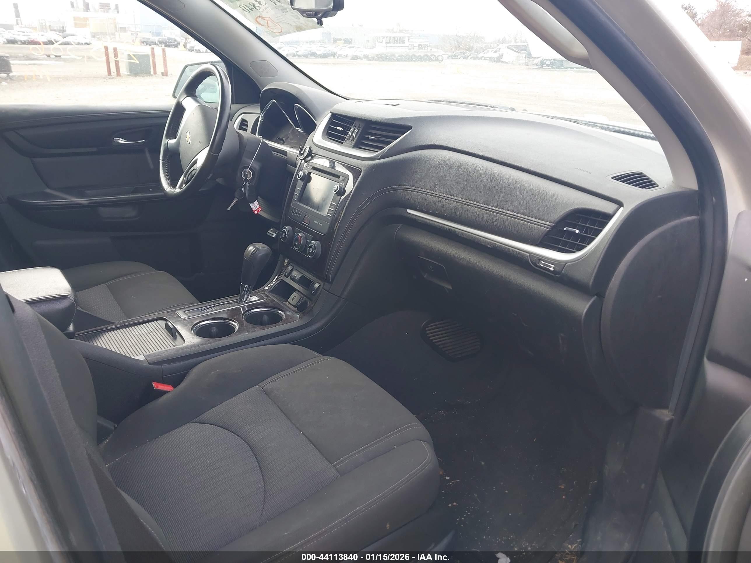 CHEVROLET TRAVERSE image 5