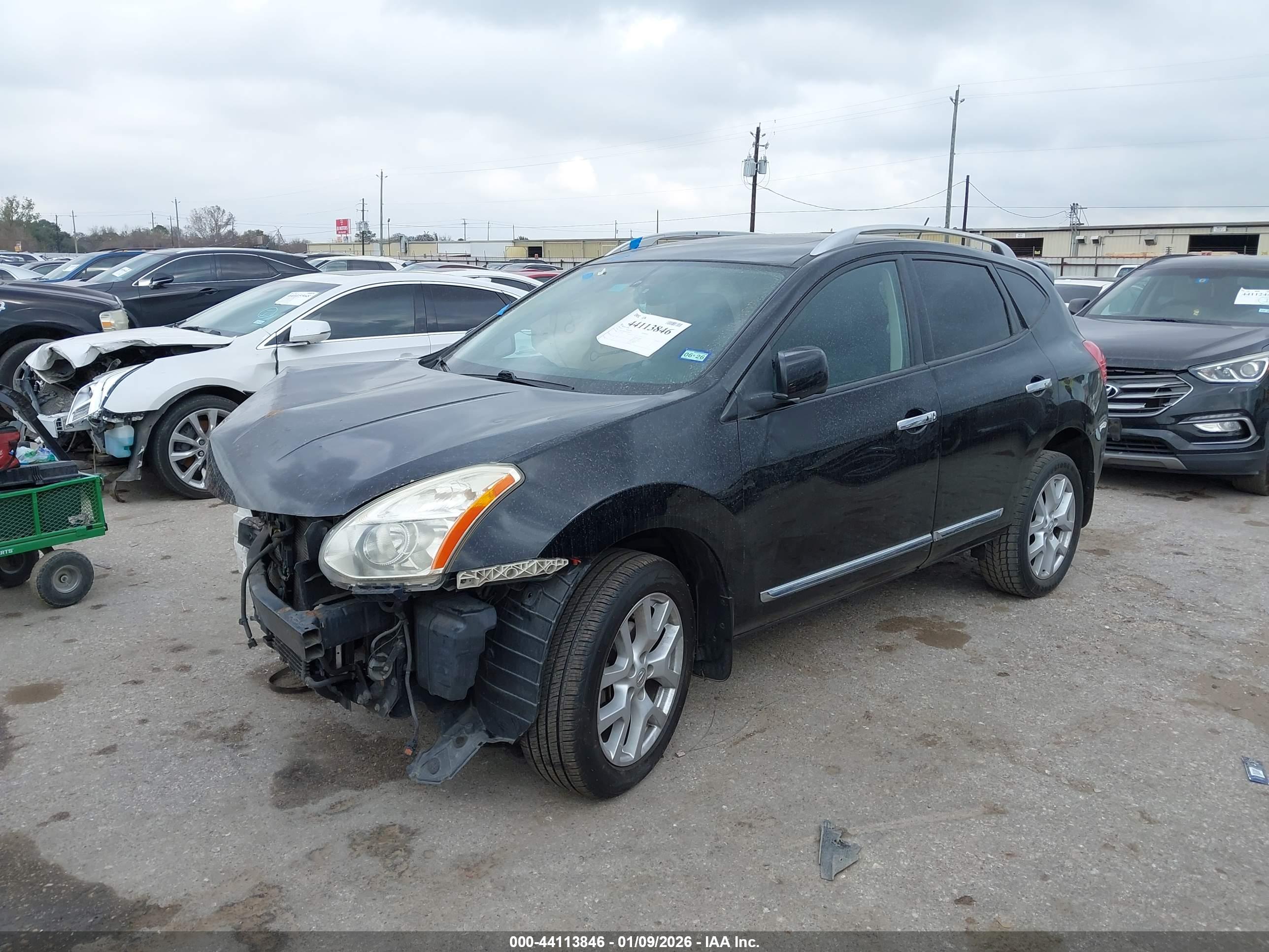 NISSAN ROGUE image 2