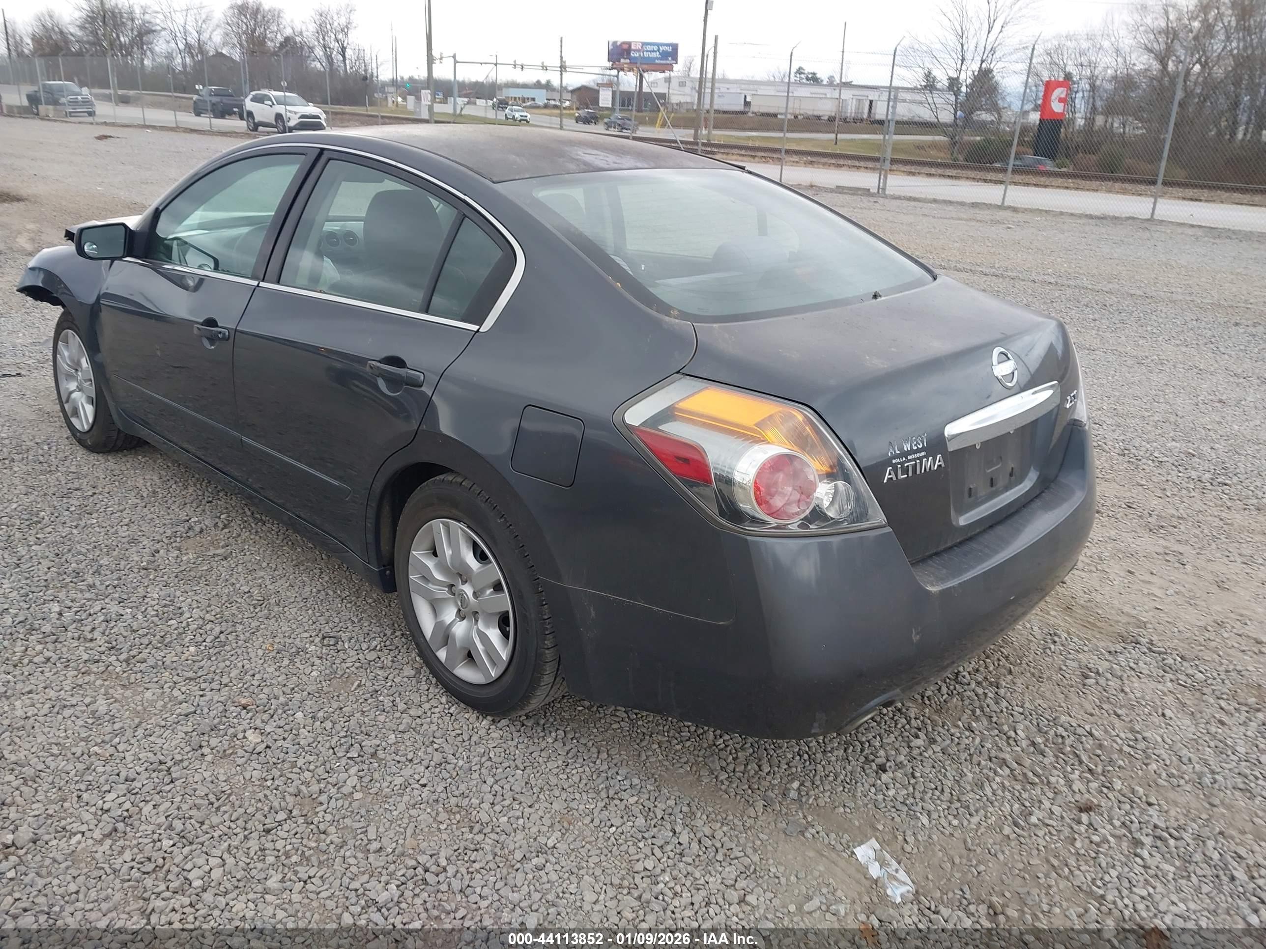 NISSAN ALTIMA image 3