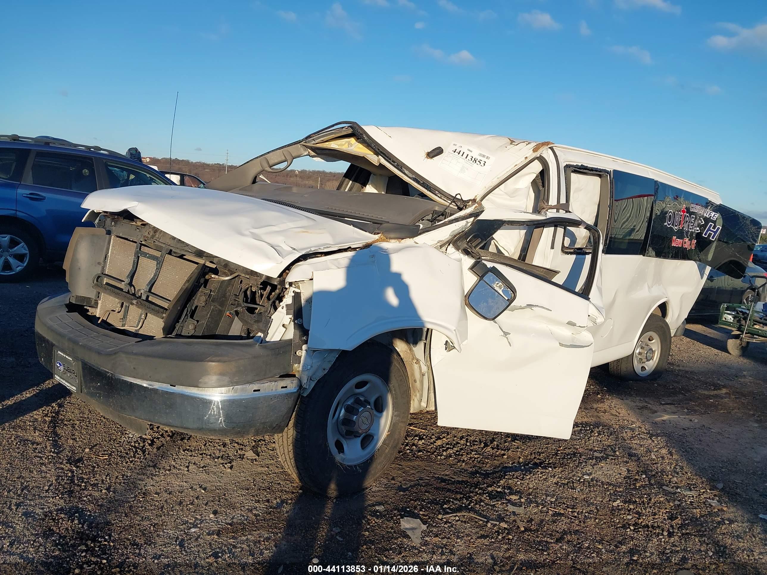 CHEVROLET EXPRESS image 2