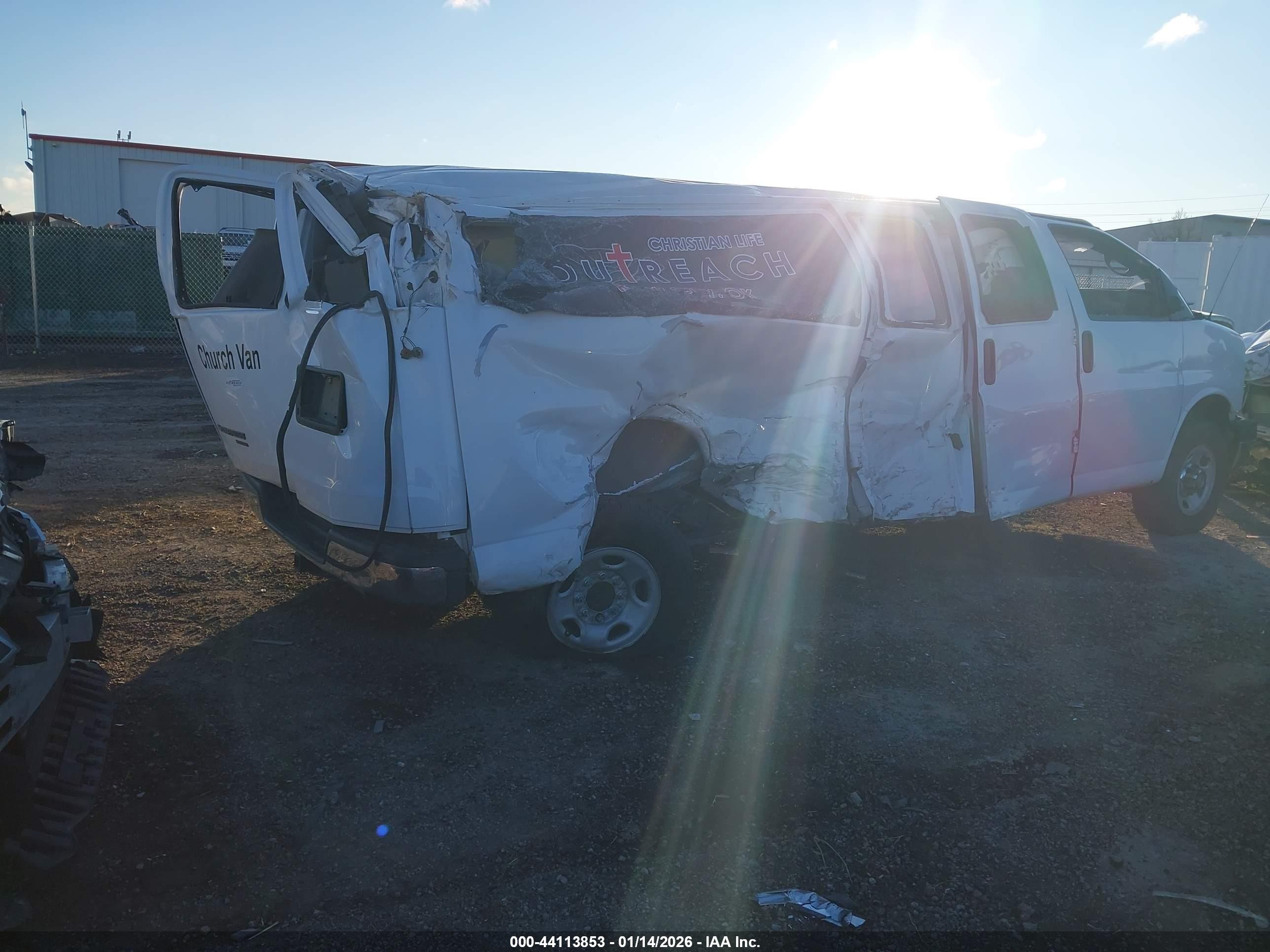 CHEVROLET EXPRESS image 4