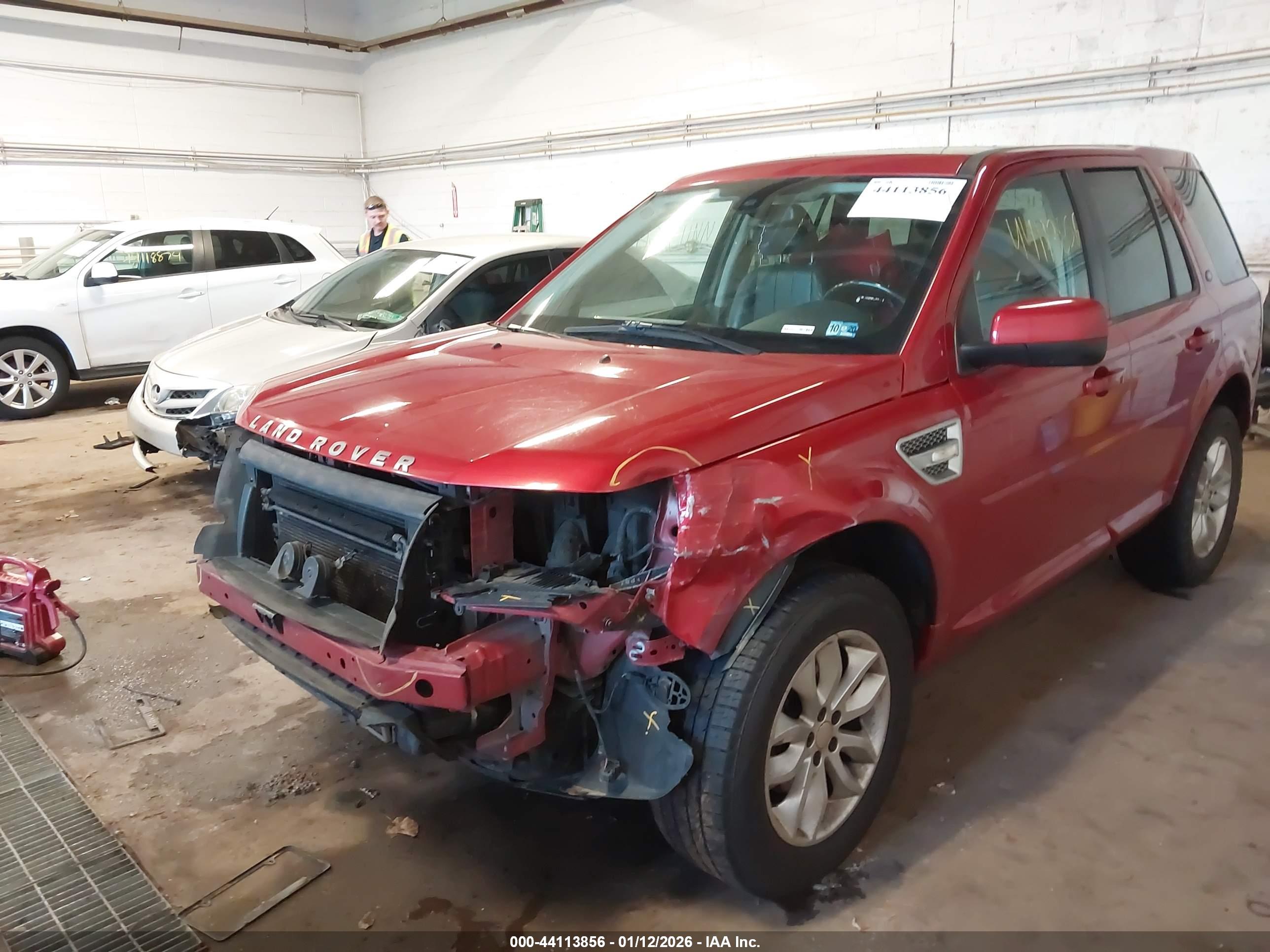 LAND ROVER image 6