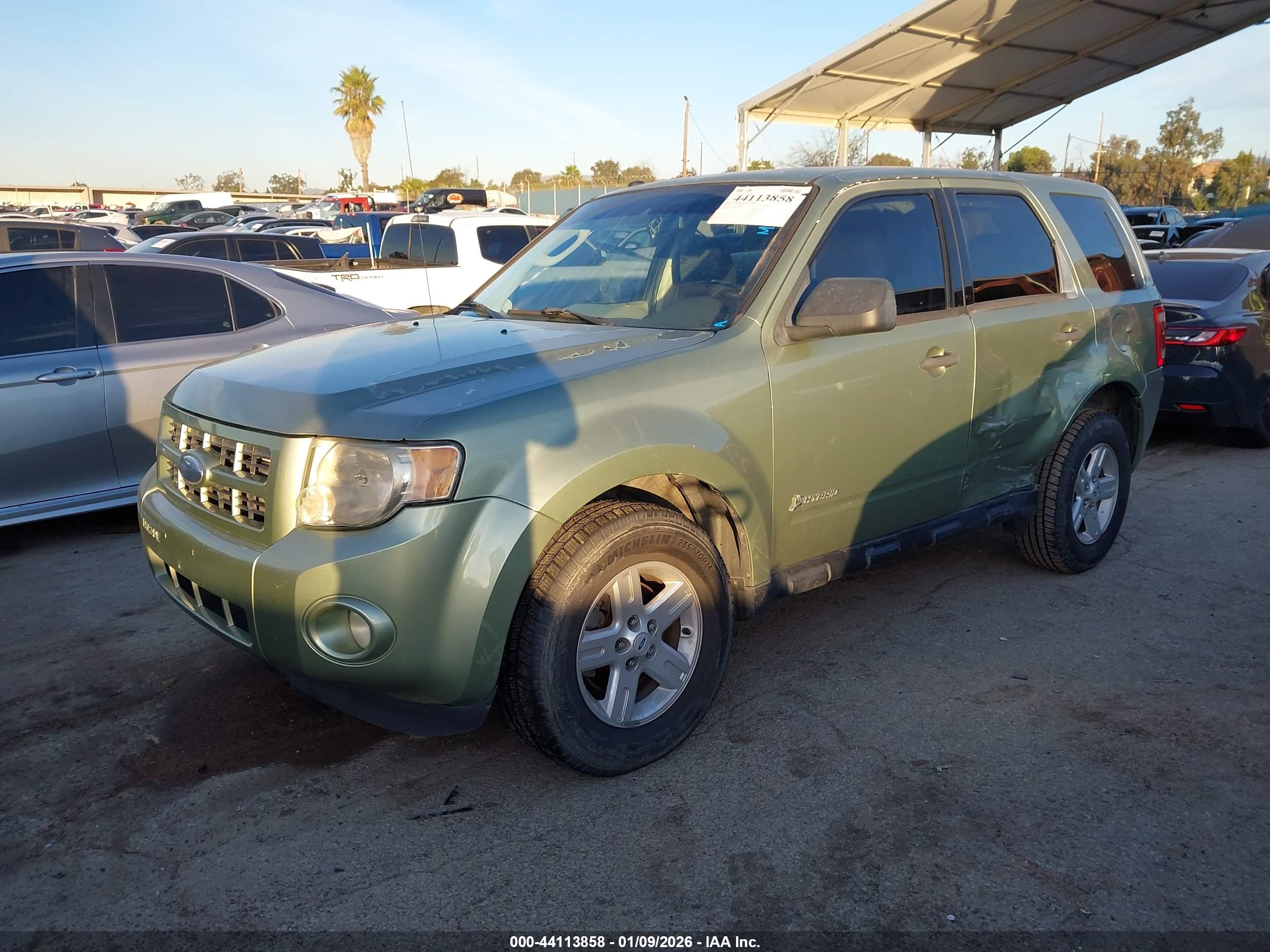 FORD ESCAPE image 2