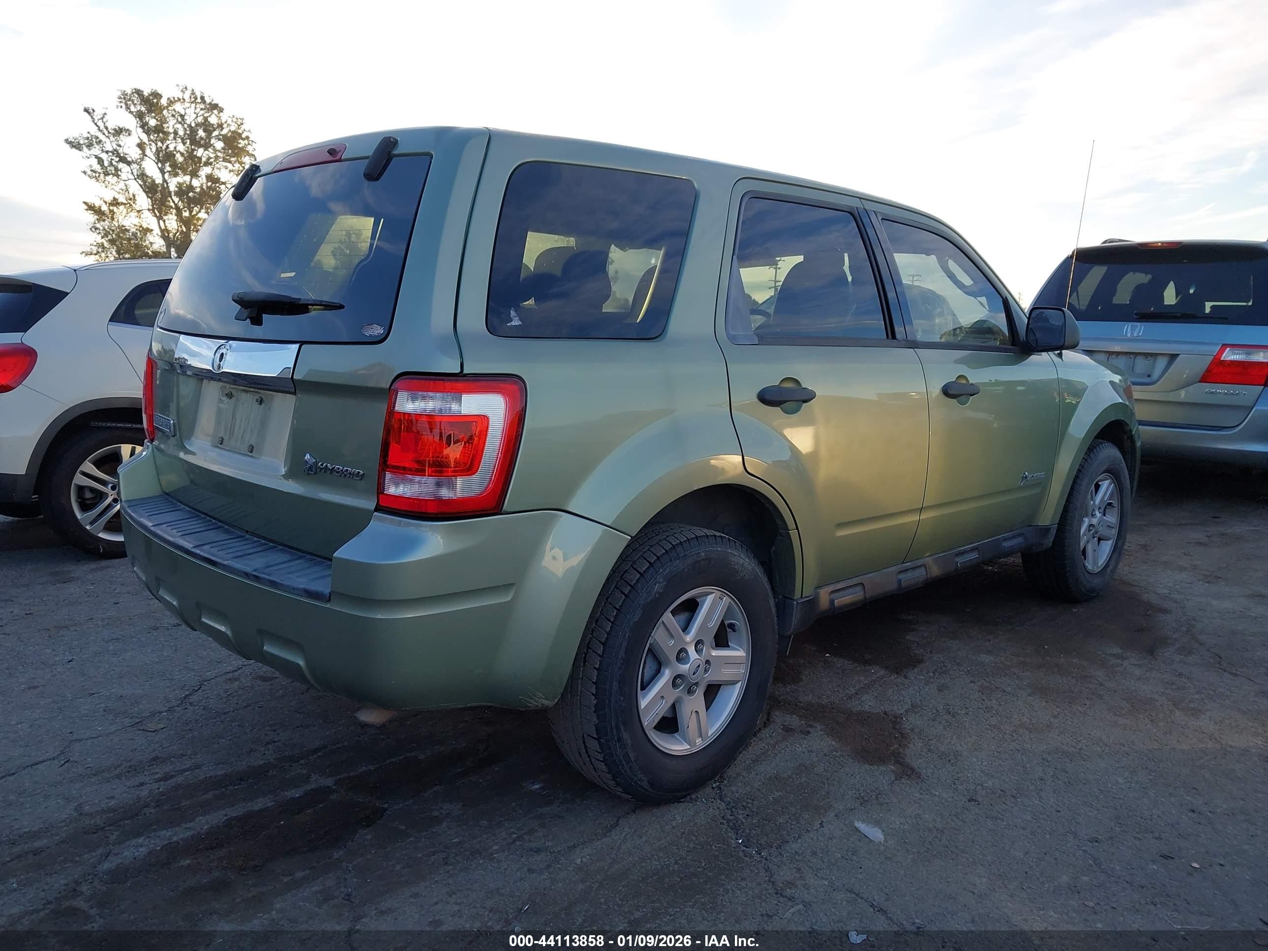 FORD ESCAPE image 4