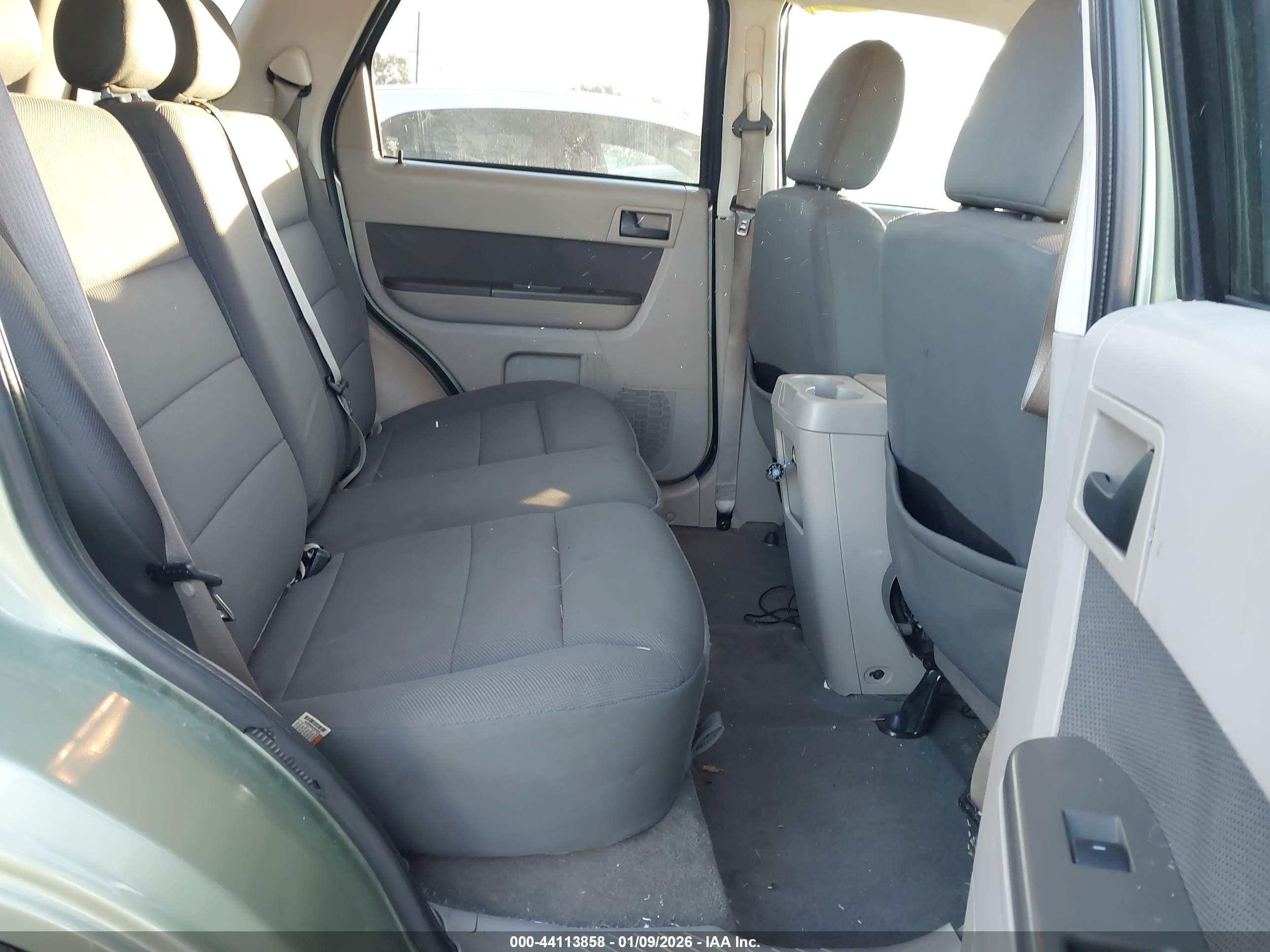 FORD ESCAPE image 8
