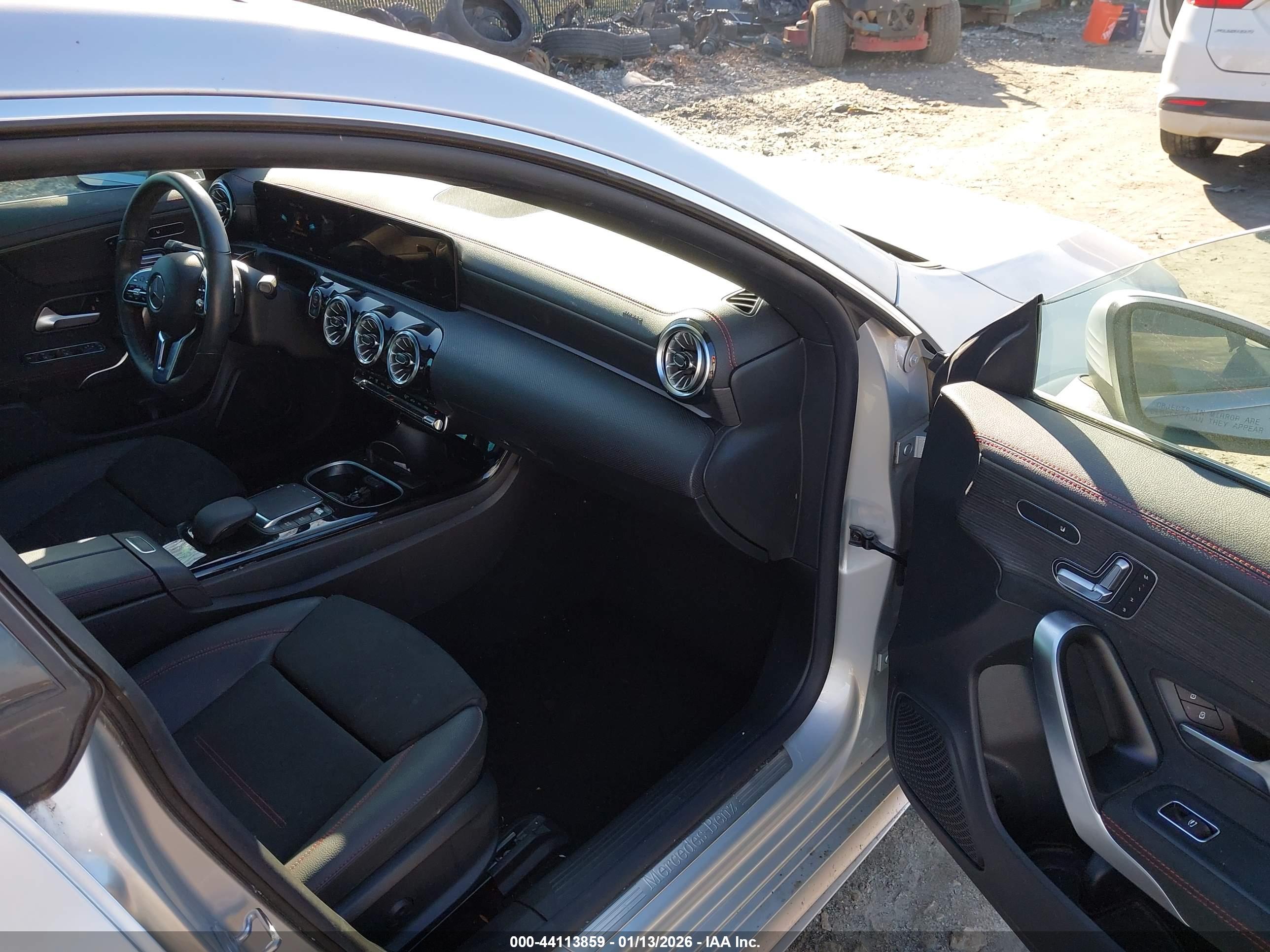 MERCEDES-BENZ CLA image 5