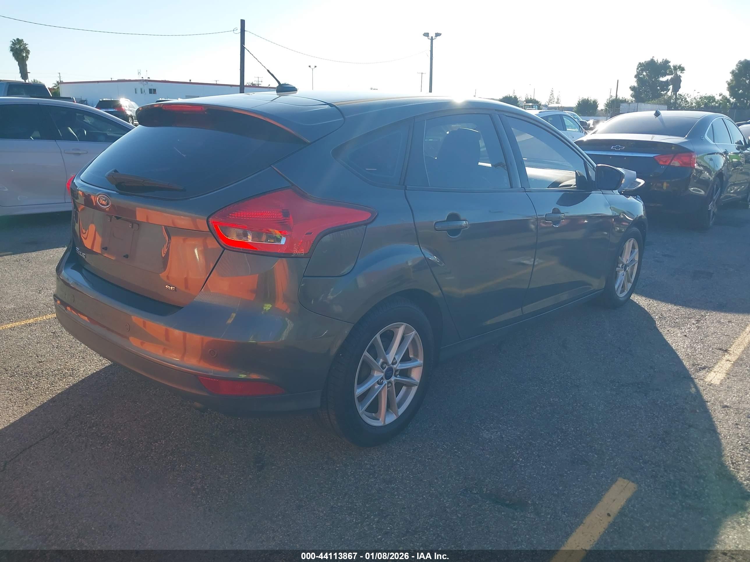 FORD FOCUS image 4