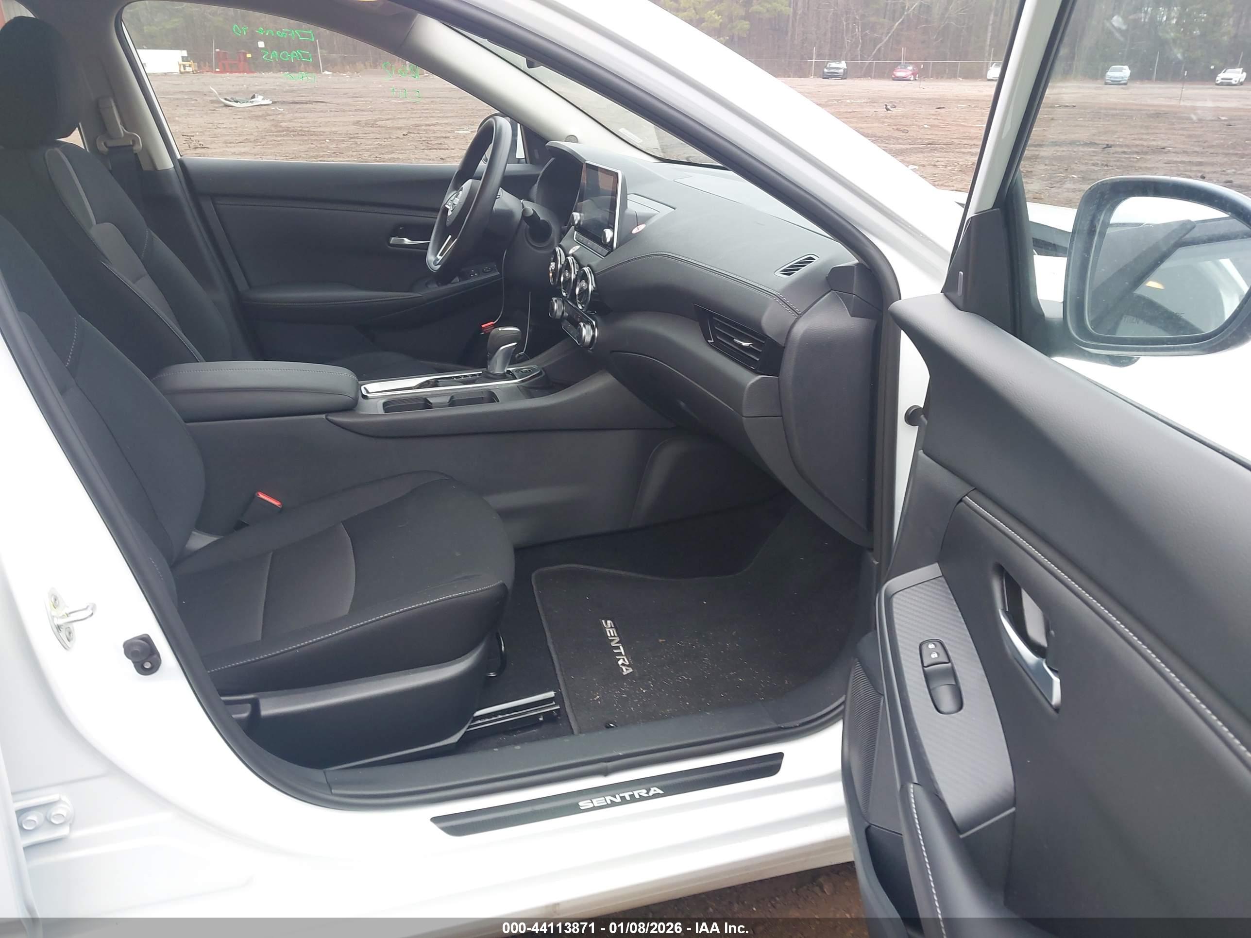 NISSAN SENTRA image 5