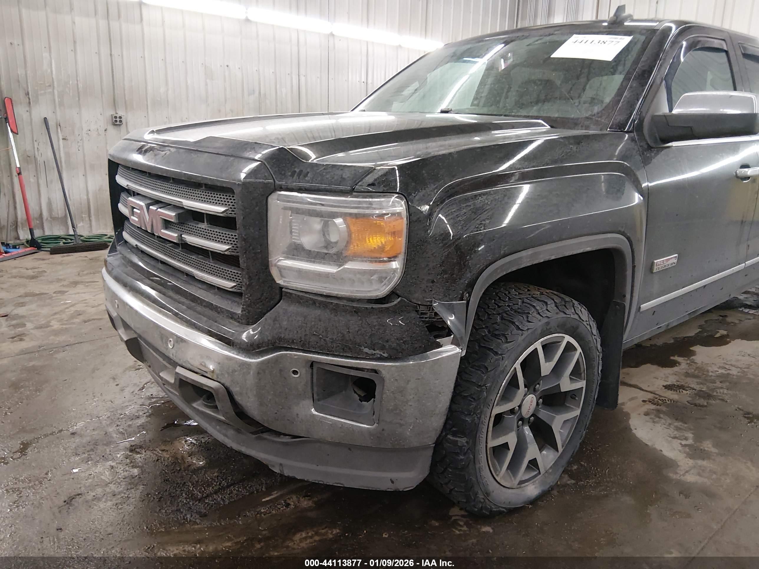 GMC SIERRA image 6