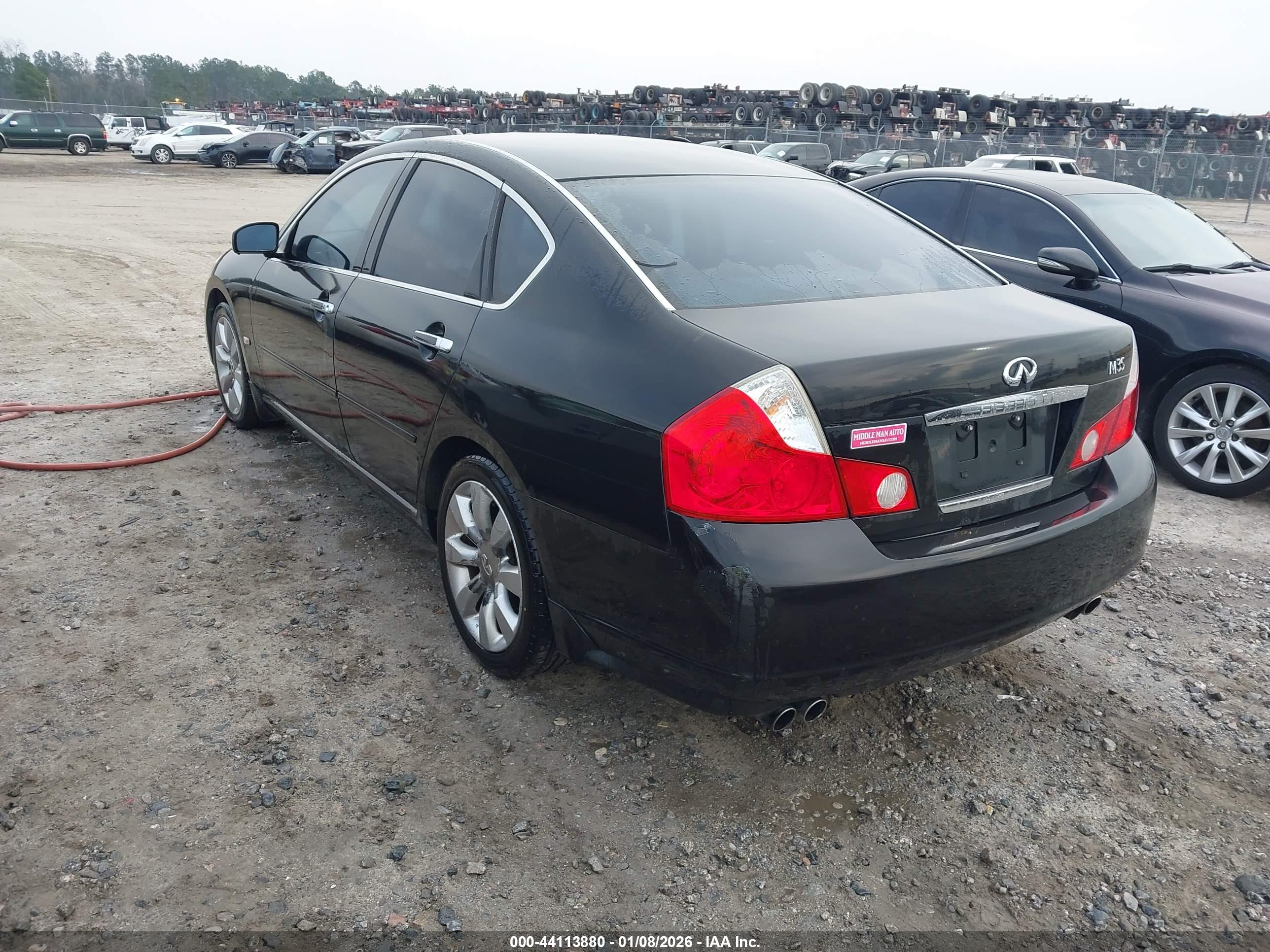 INFINITI M35 image 3
