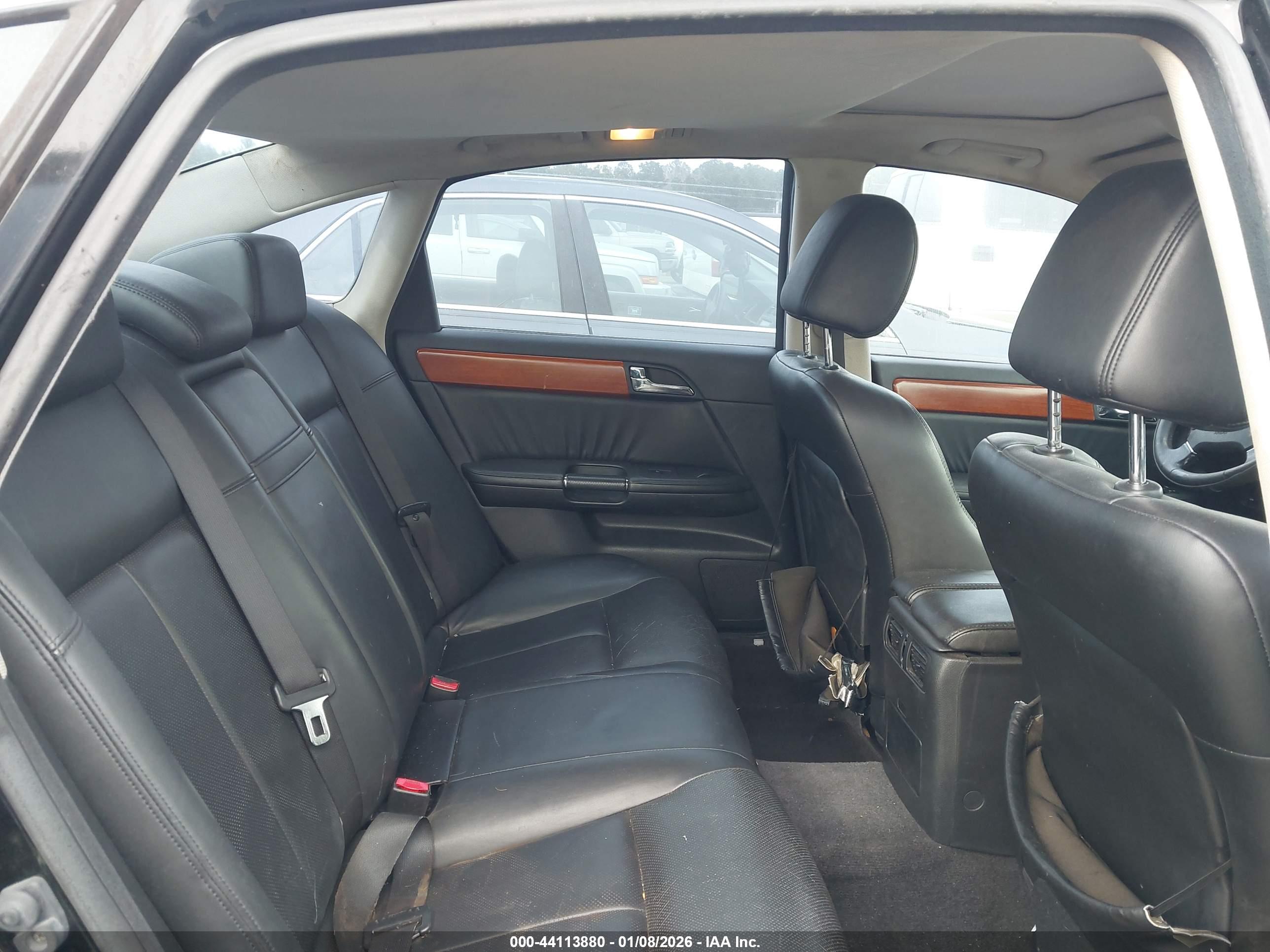 INFINITI M35 image 8
