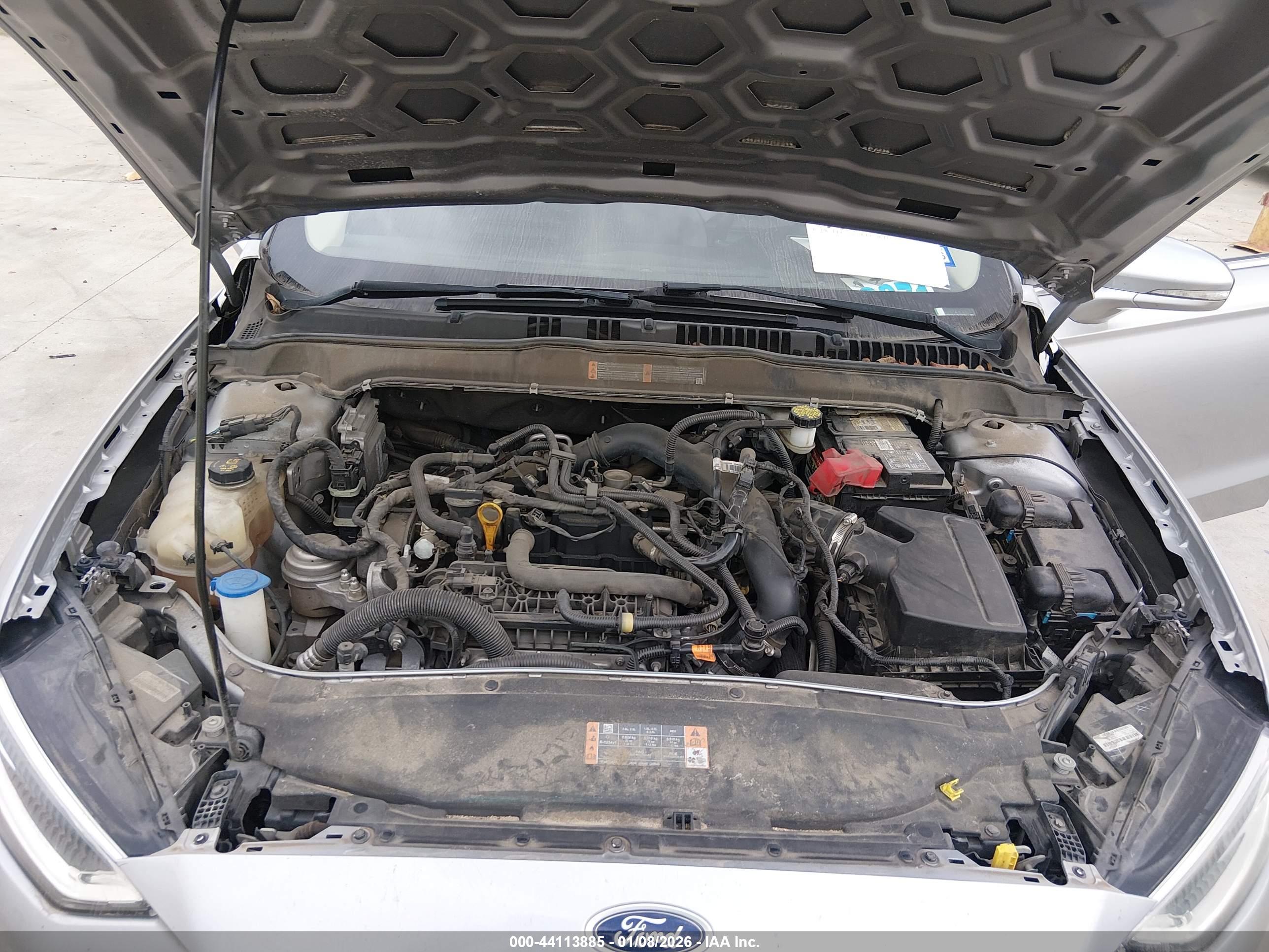 FORD FUSION image 10