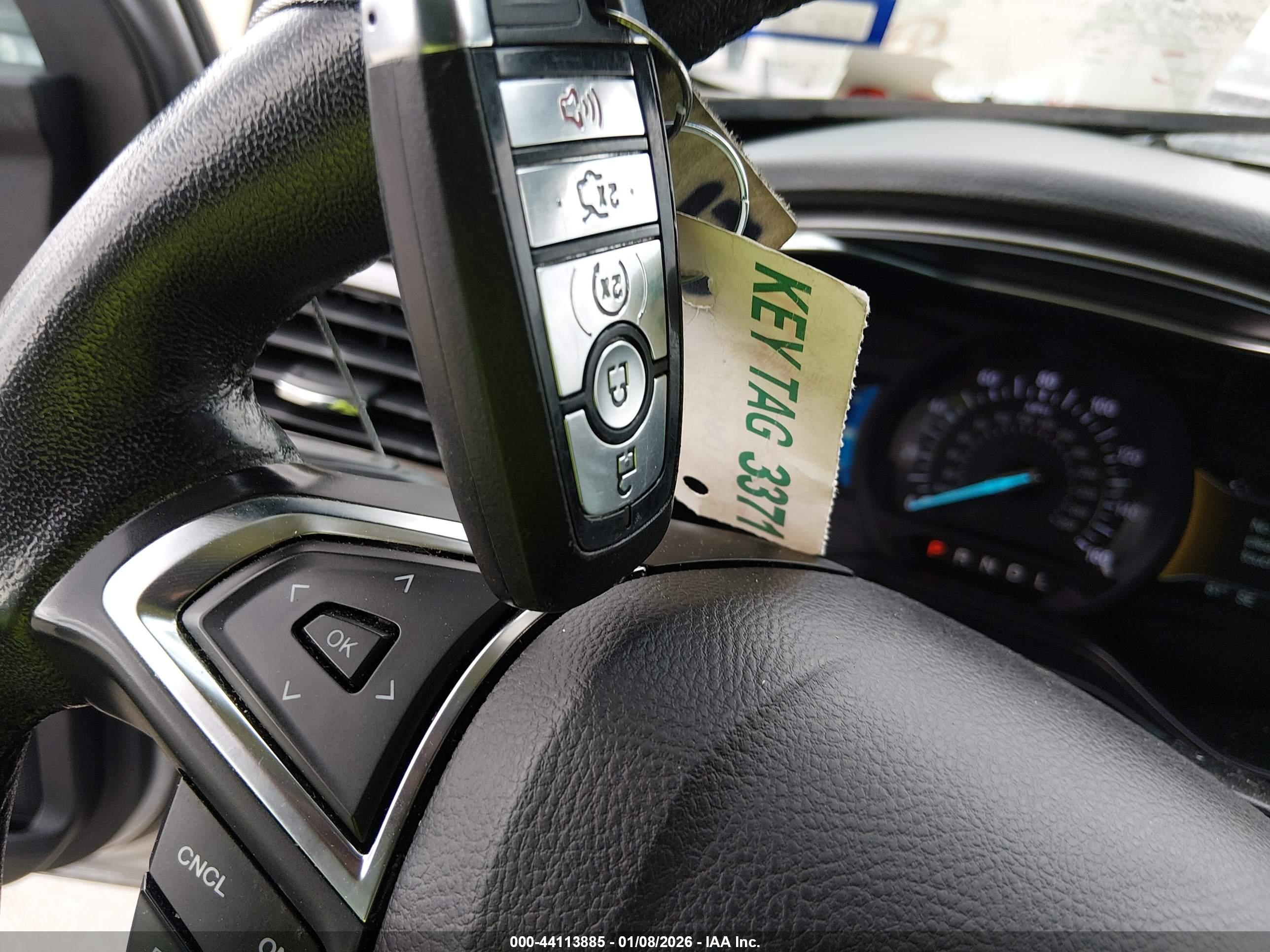 FORD FUSION image 11