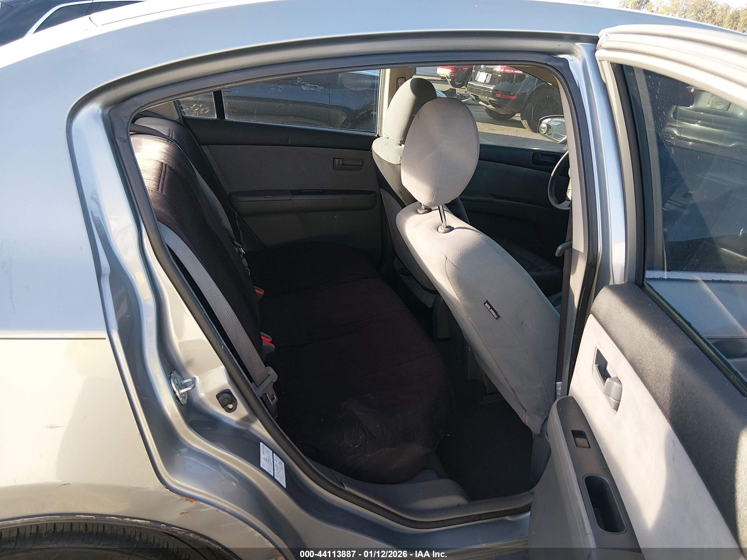 NISSAN SENTRA image 8