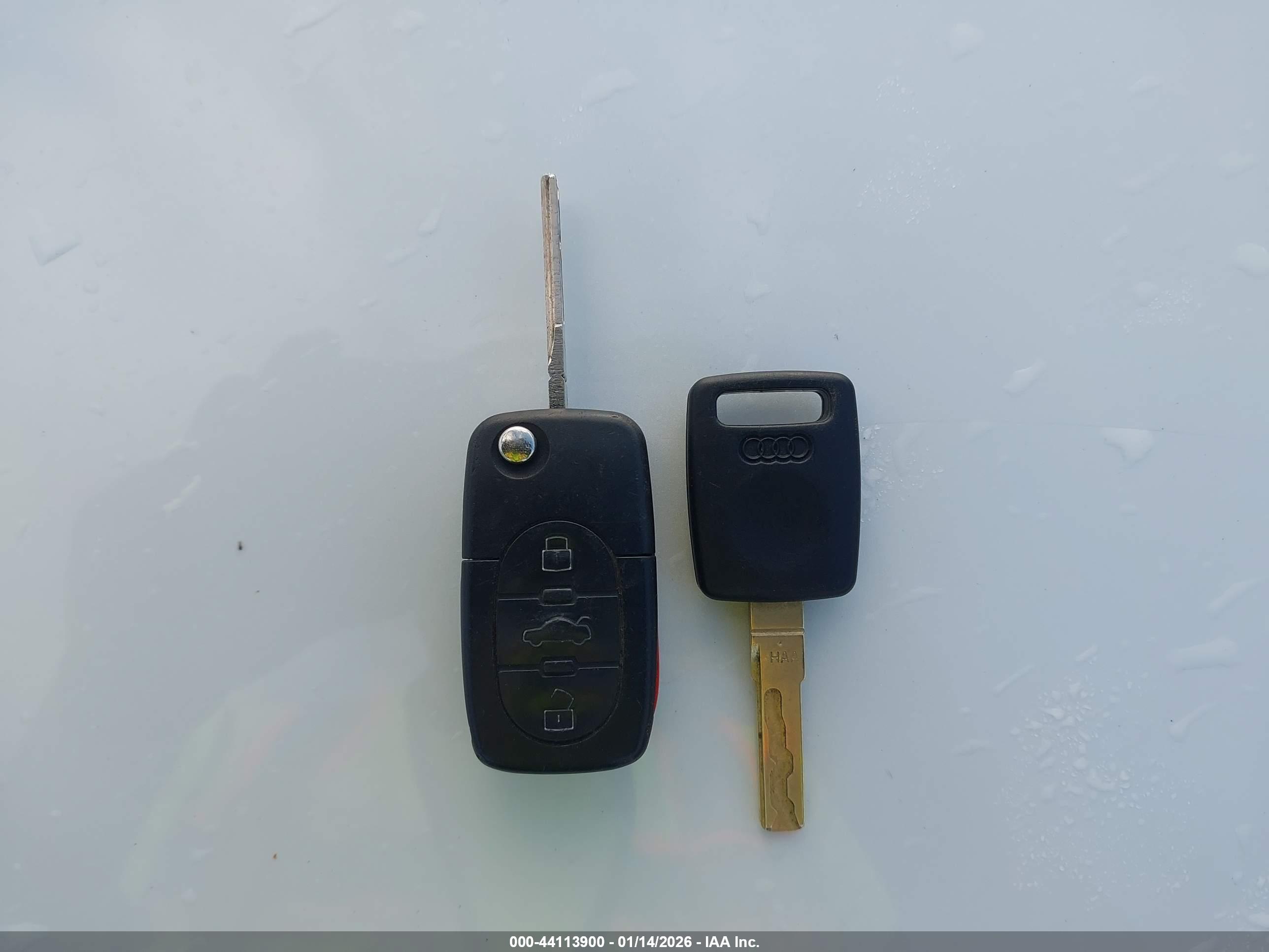 AUDI TT image 11