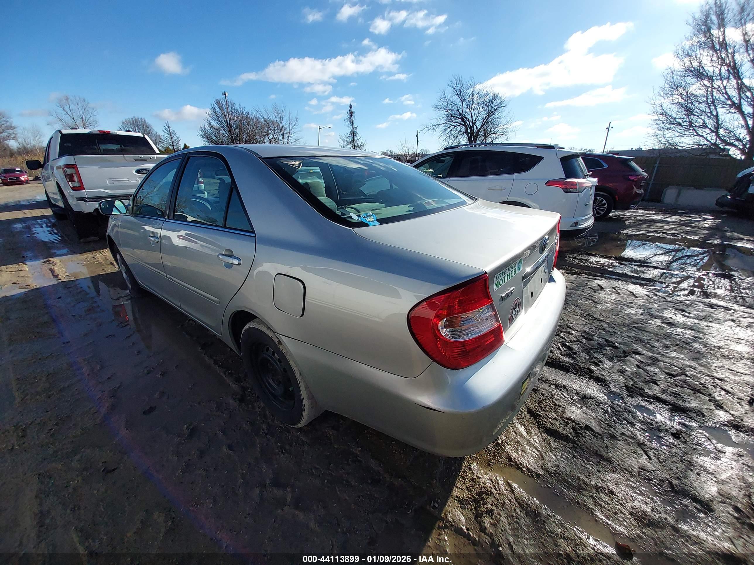 TOYOTA CAMRY image 3