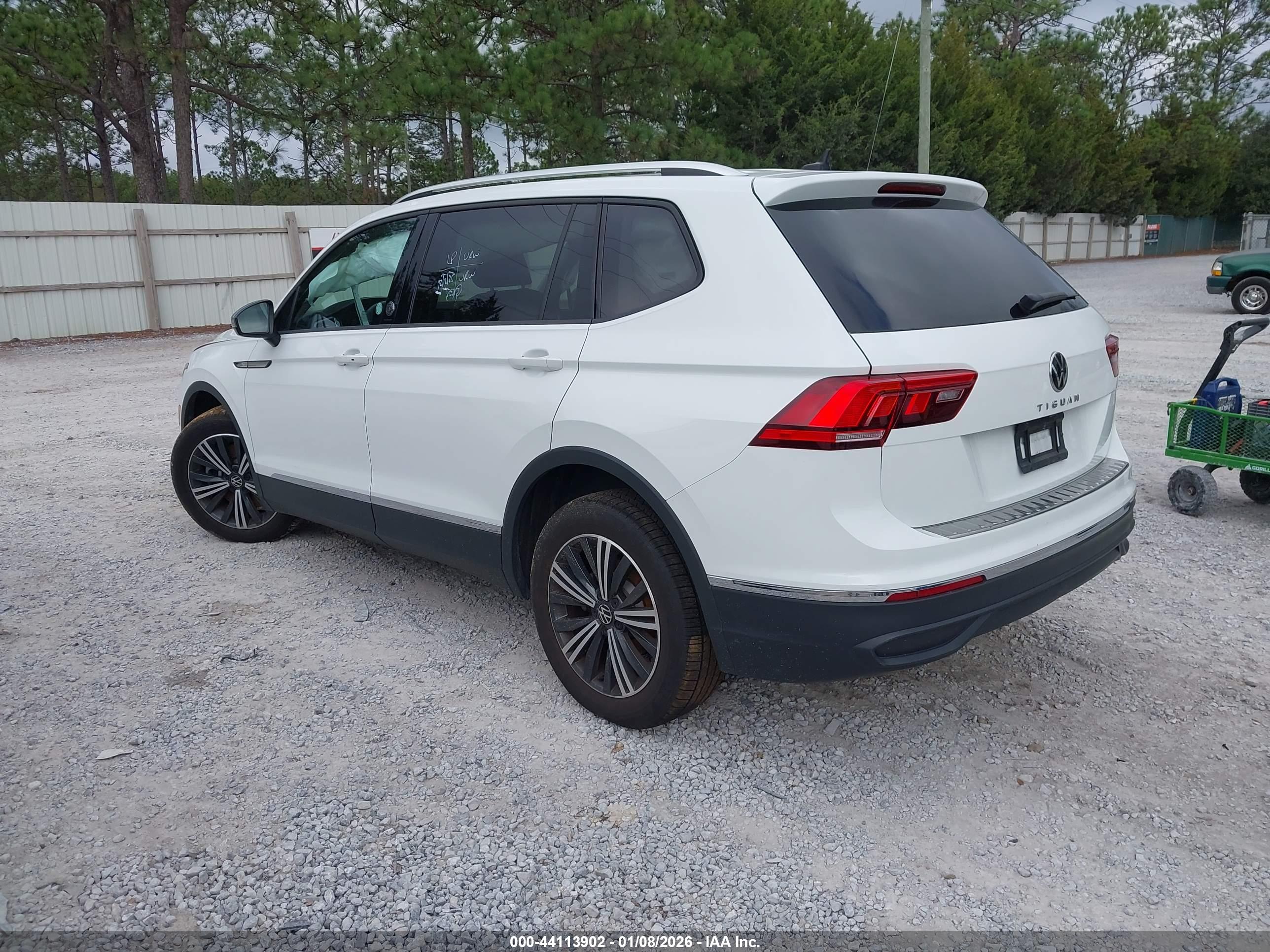 VOLKSWAGEN TIGUAN image 3