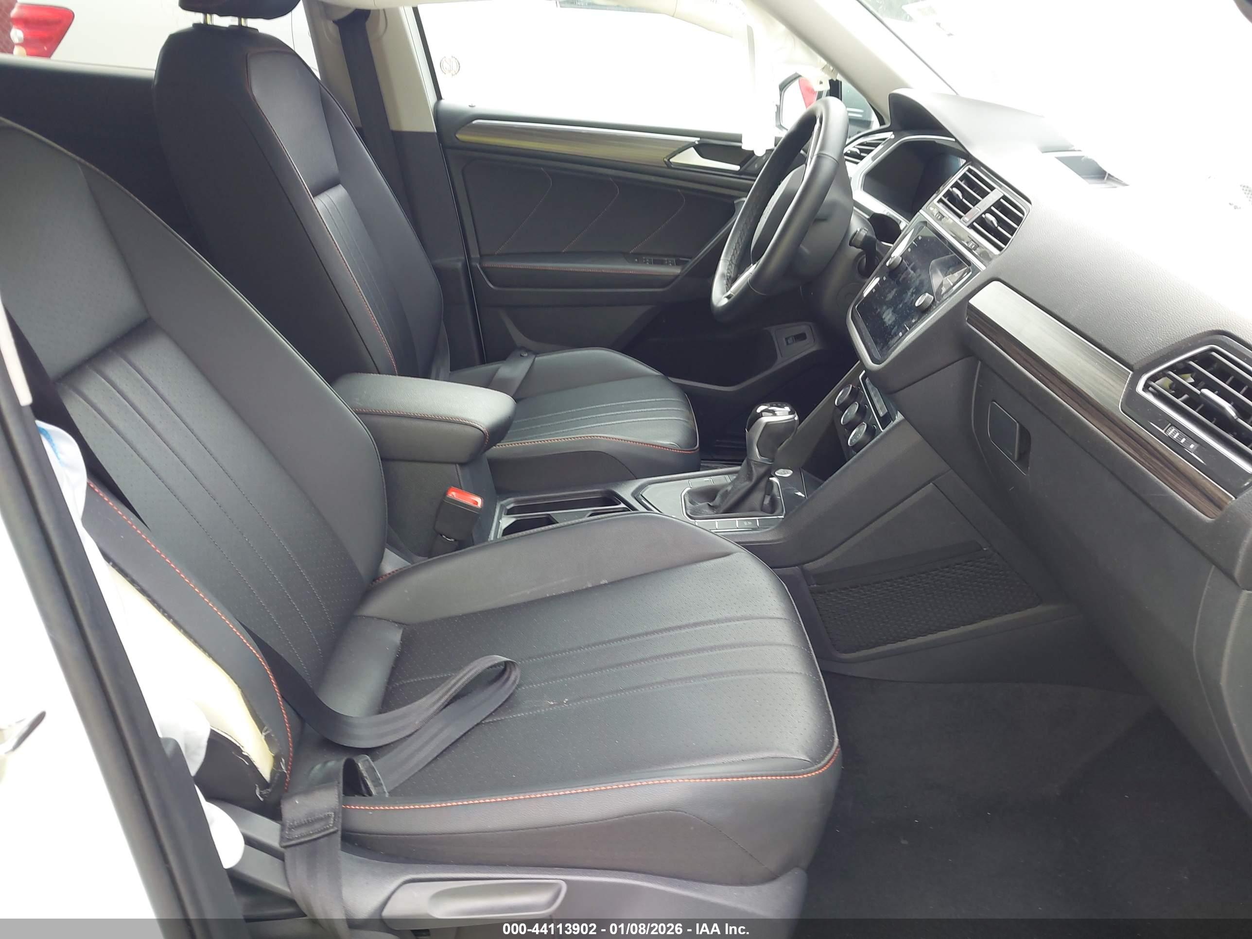 VOLKSWAGEN TIGUAN image 5