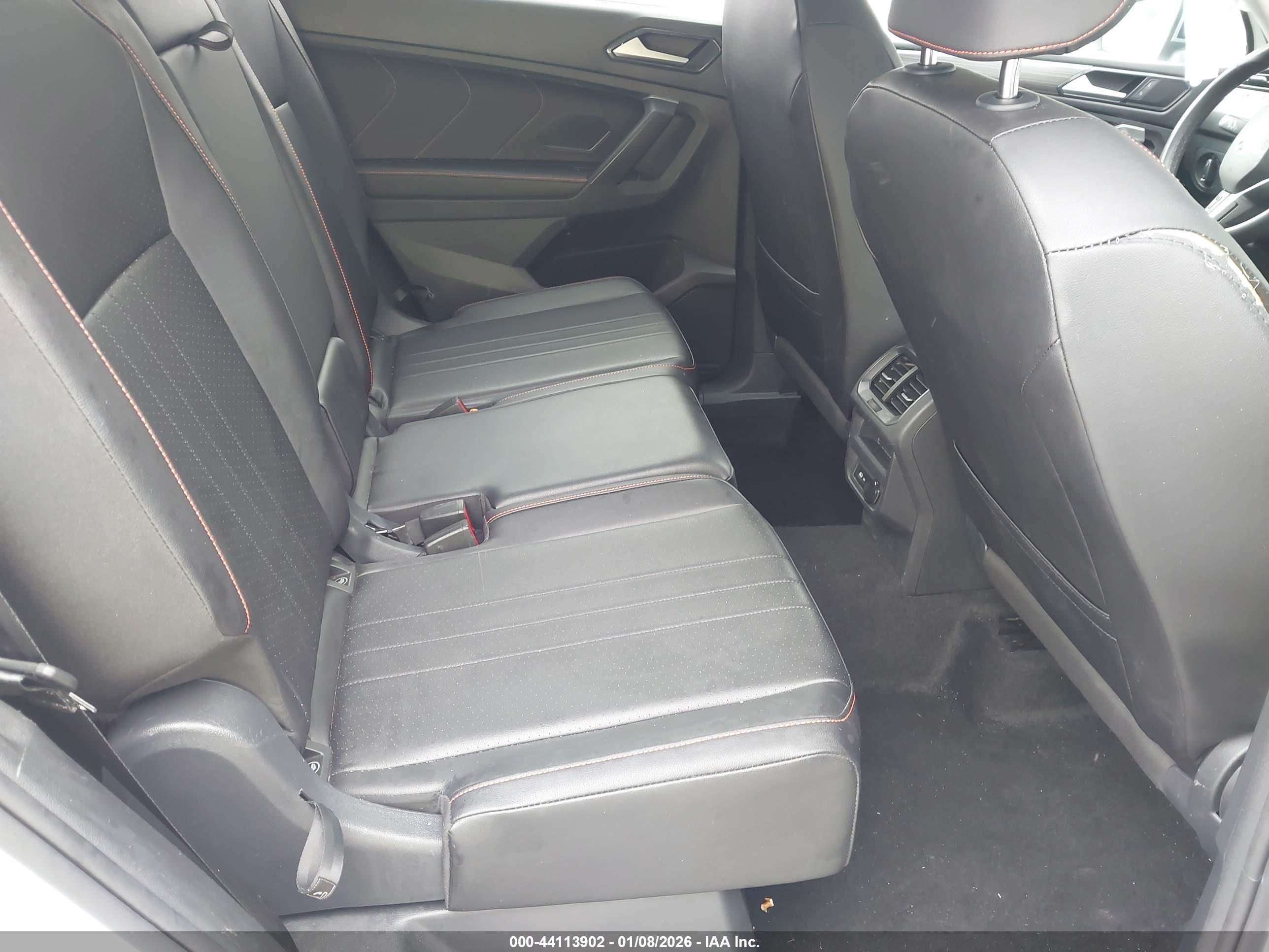VOLKSWAGEN TIGUAN image 8