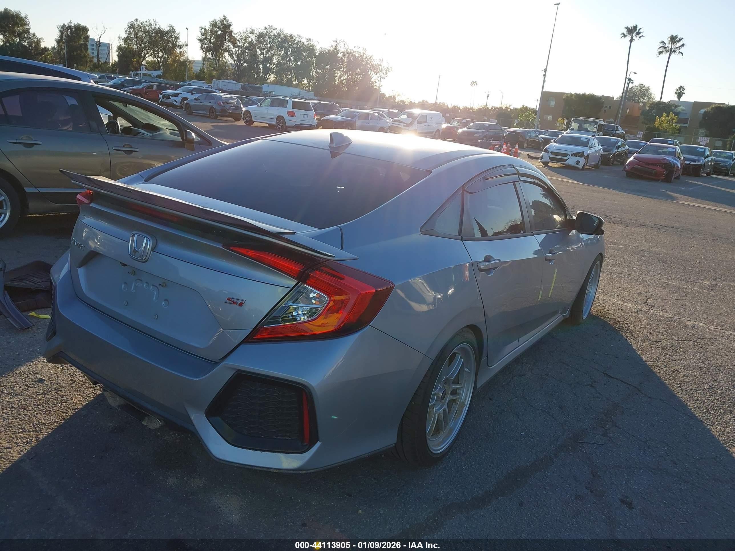 HONDA CIVIC image 4
