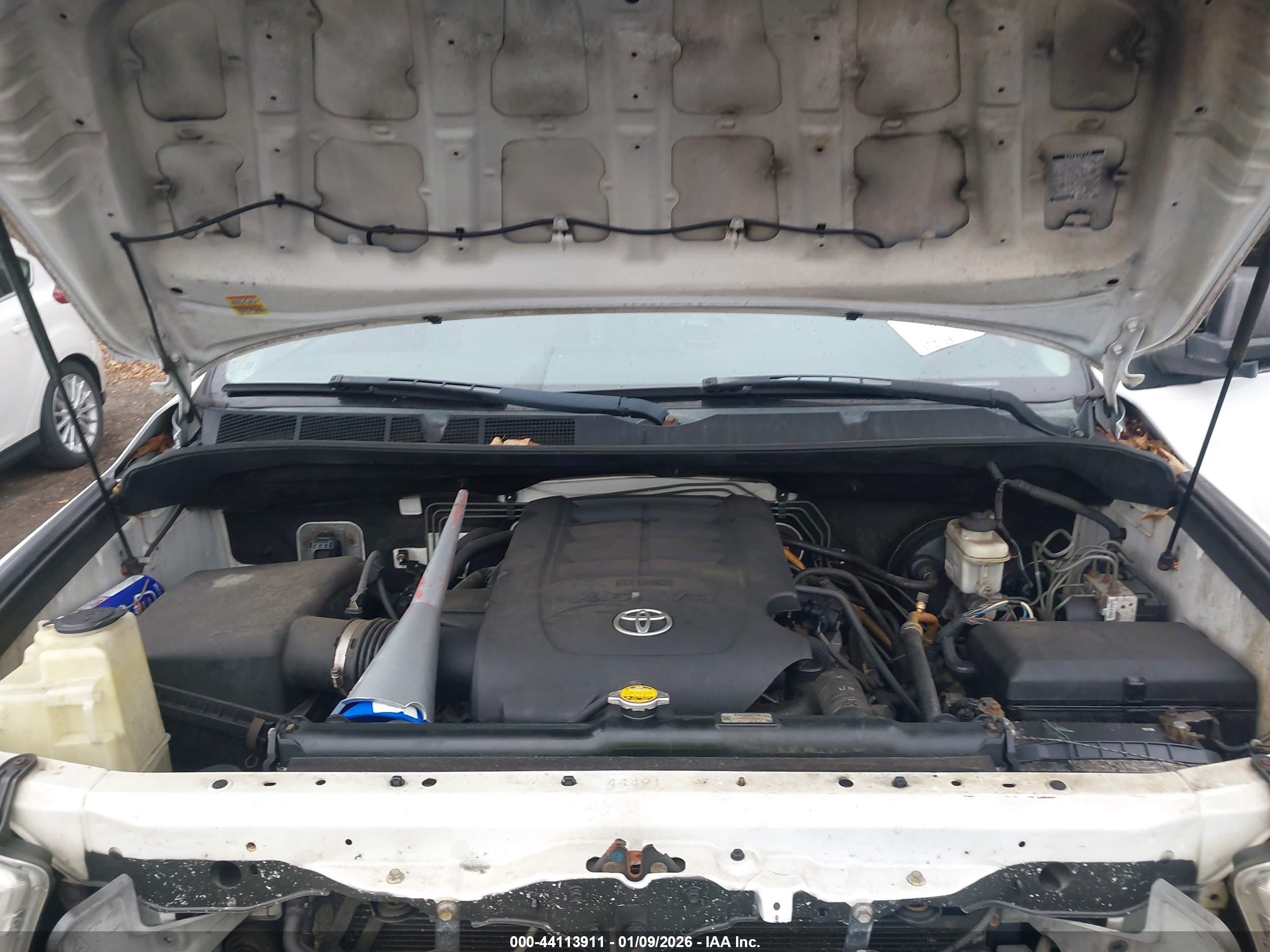 TOYOTA TUNDRA image 10