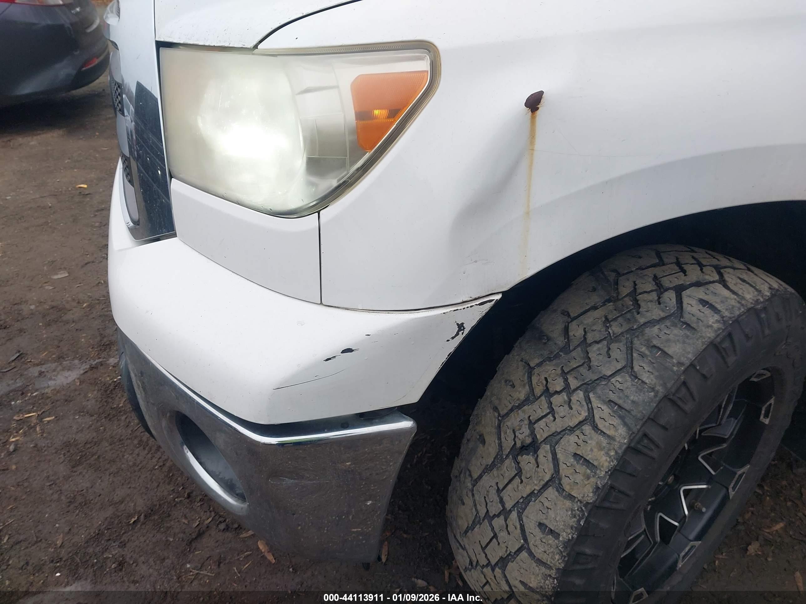 TOYOTA TUNDRA image 6